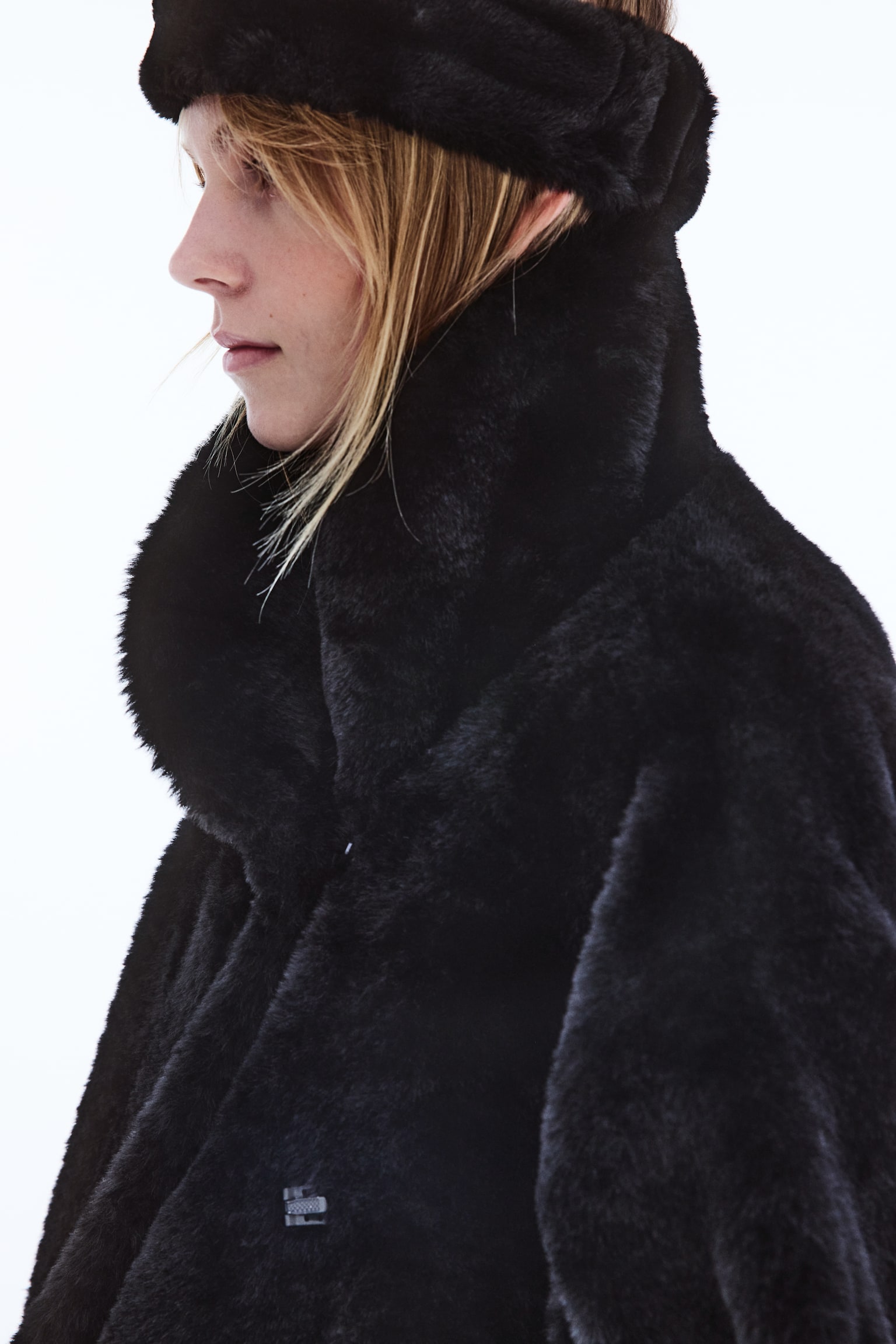 Fluffy coat - Black/Cream - 4