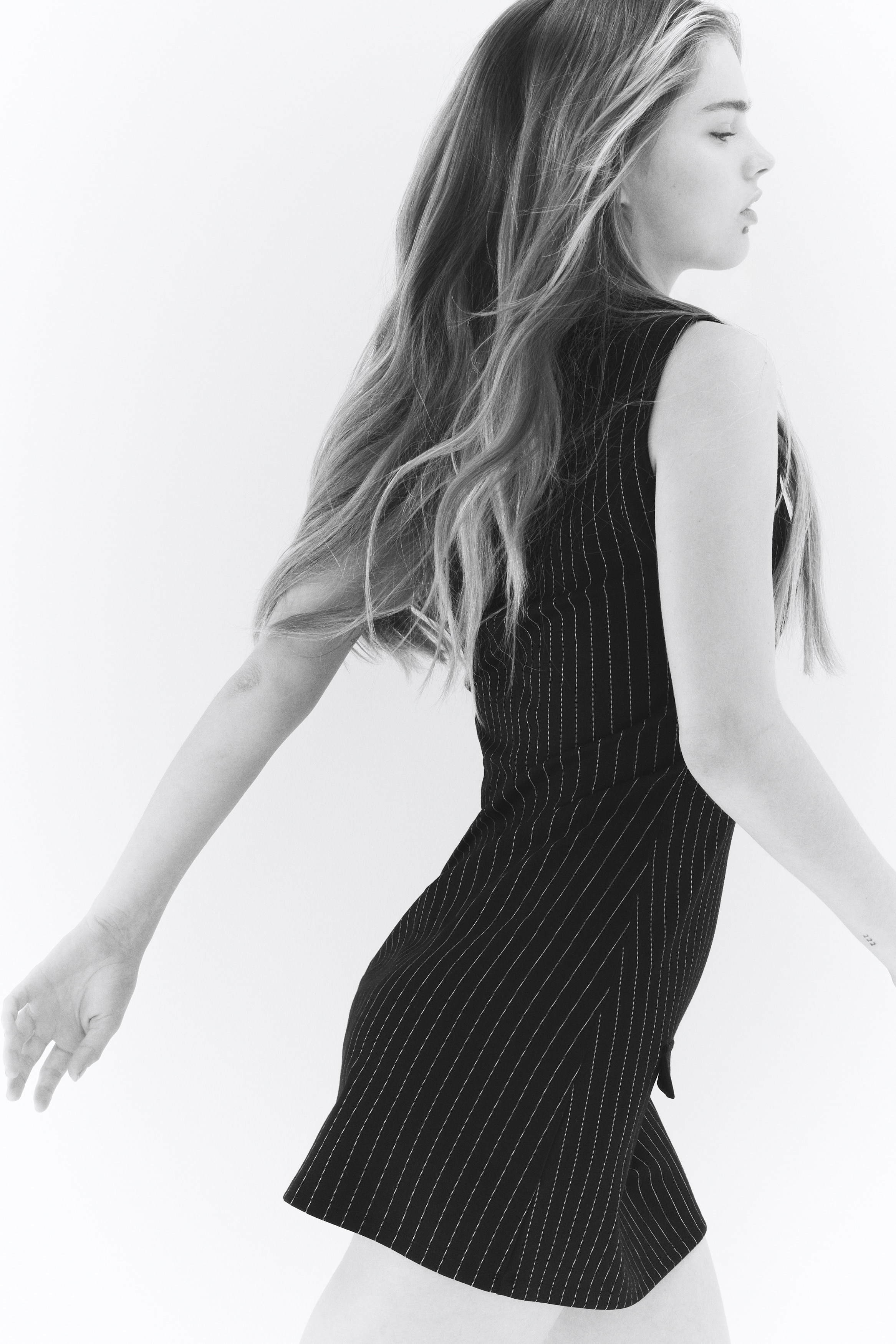 Women's Black/pinstriped Sleeveless Jersey Dress | H&M US Women's Black/pinstriped Sleeveless Jersey Dress | H&M US