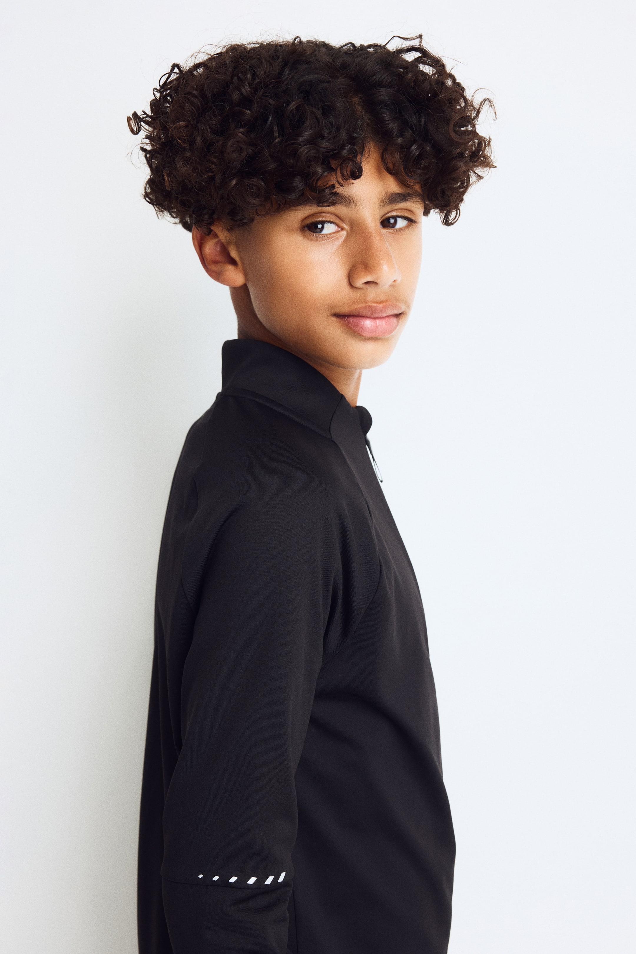 Детские топы H&M Warm Mid-Layer Soccer Jersey with ThermoMove™ — фото 5