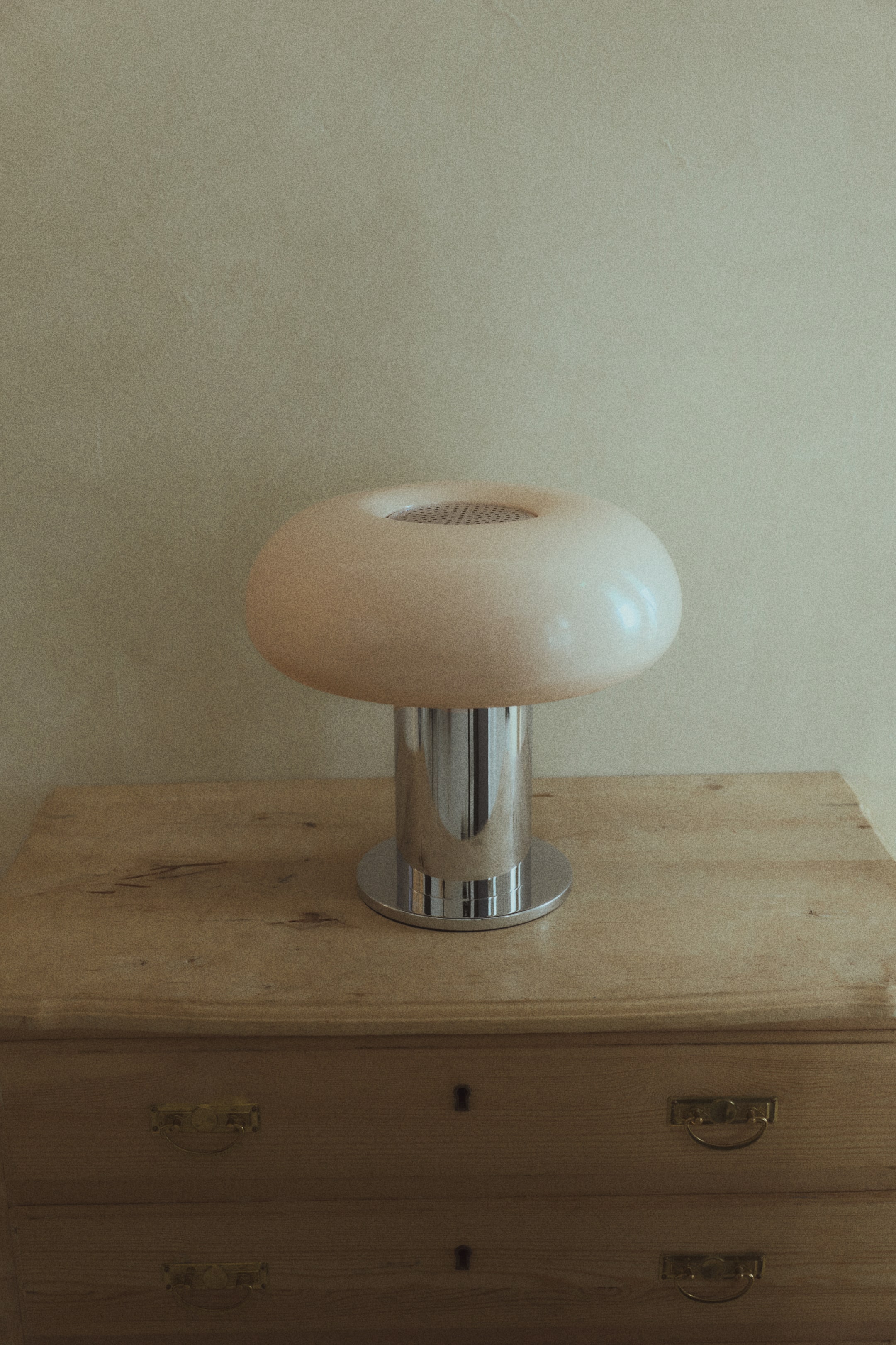 Ver imagem maior: Candeeiro de mesa em metal - Bege claro - HOME | H&M PT 2