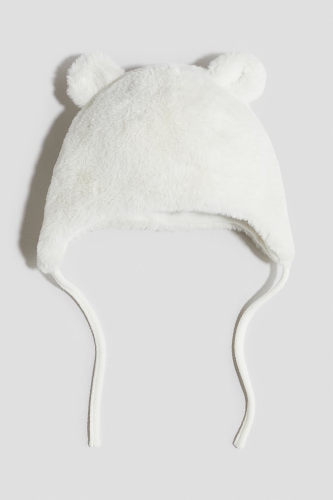 Fluffig beanie med öronlappar - Vit - 1