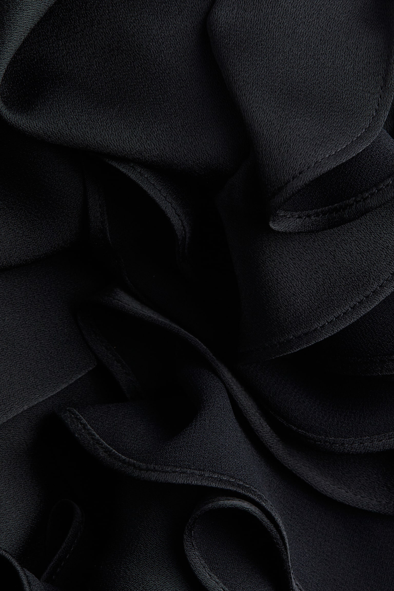 Ruffle-sleeve satin dress - Black - 3