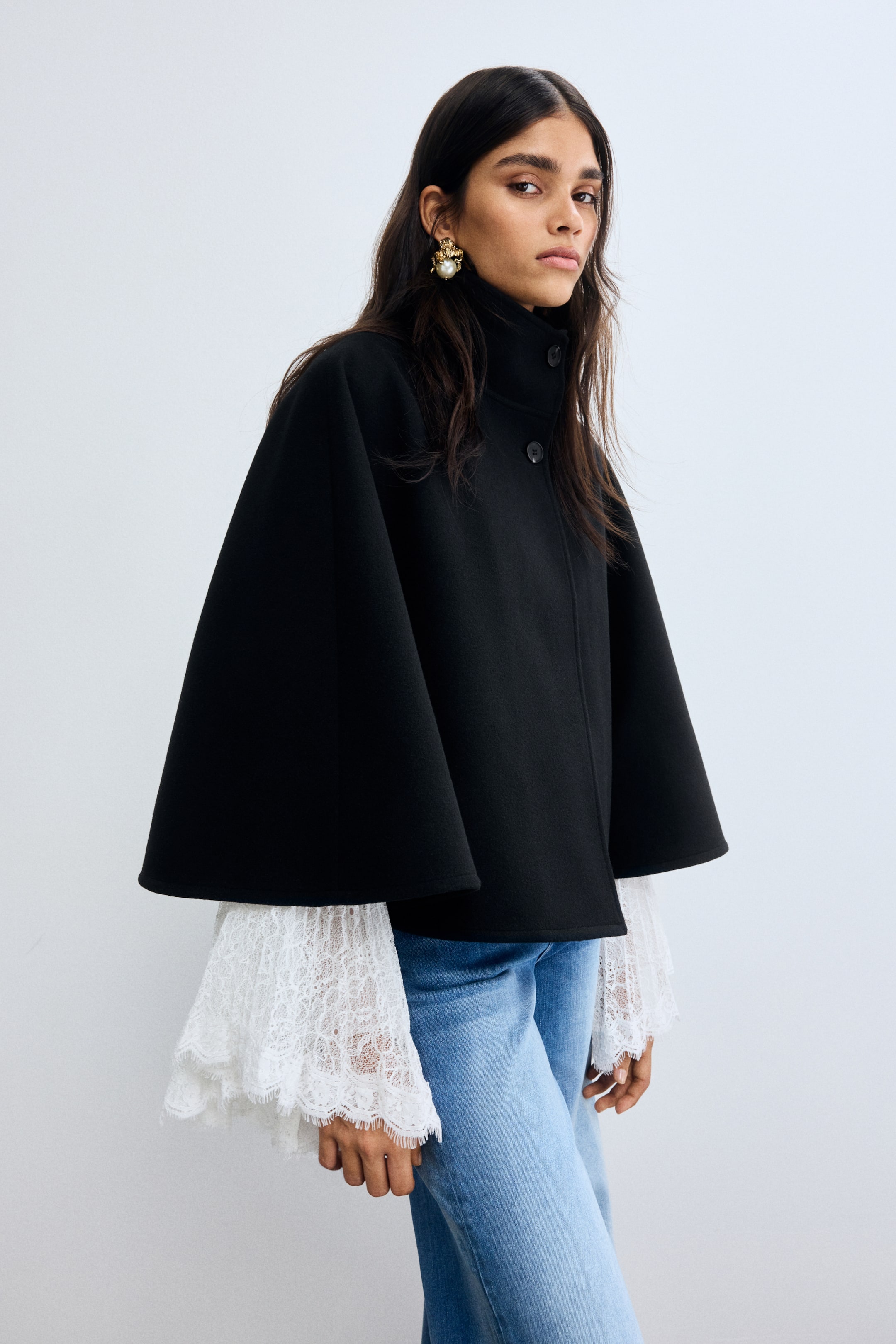 Grotere afbeelding bekijken: Mantel met capemouwen en striklint - Zwart - DAMES | H&M BE 2