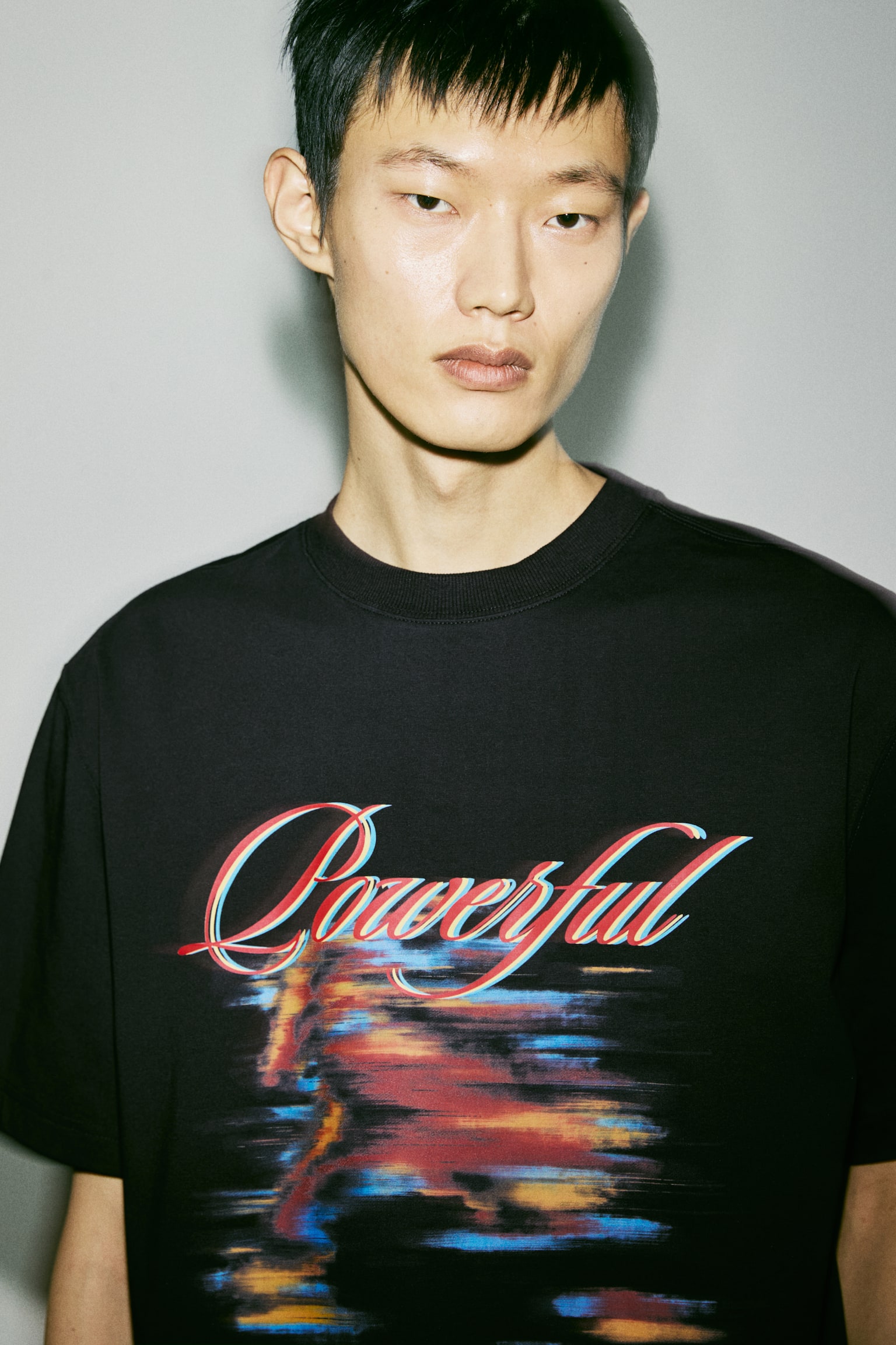 Áo thun in hình Loose Fit - Màu đen/Powerful/Màu đỏ/Always powerful/Màu be nhạt/Powerful/Màu tím/Unity - 5