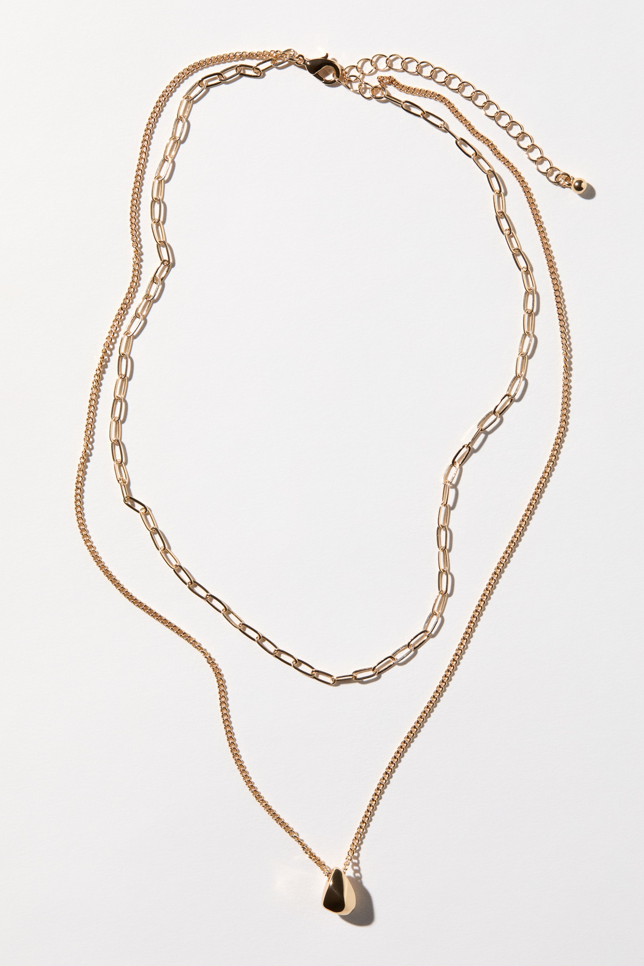 Ver imagen más grande: Collar de dos vueltas con colgante - Dorado - MUJER | H&M ES 1