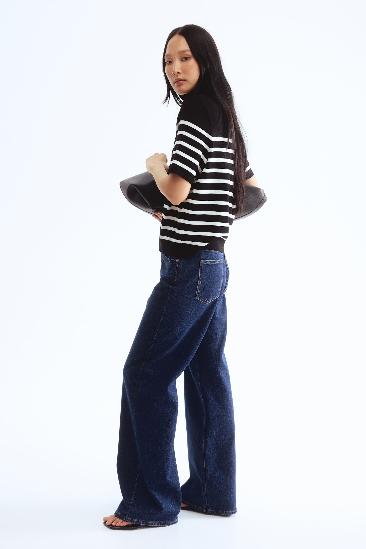 Fine-knit polo-neck top - Màu đen/Kẻ/Màu be - 5