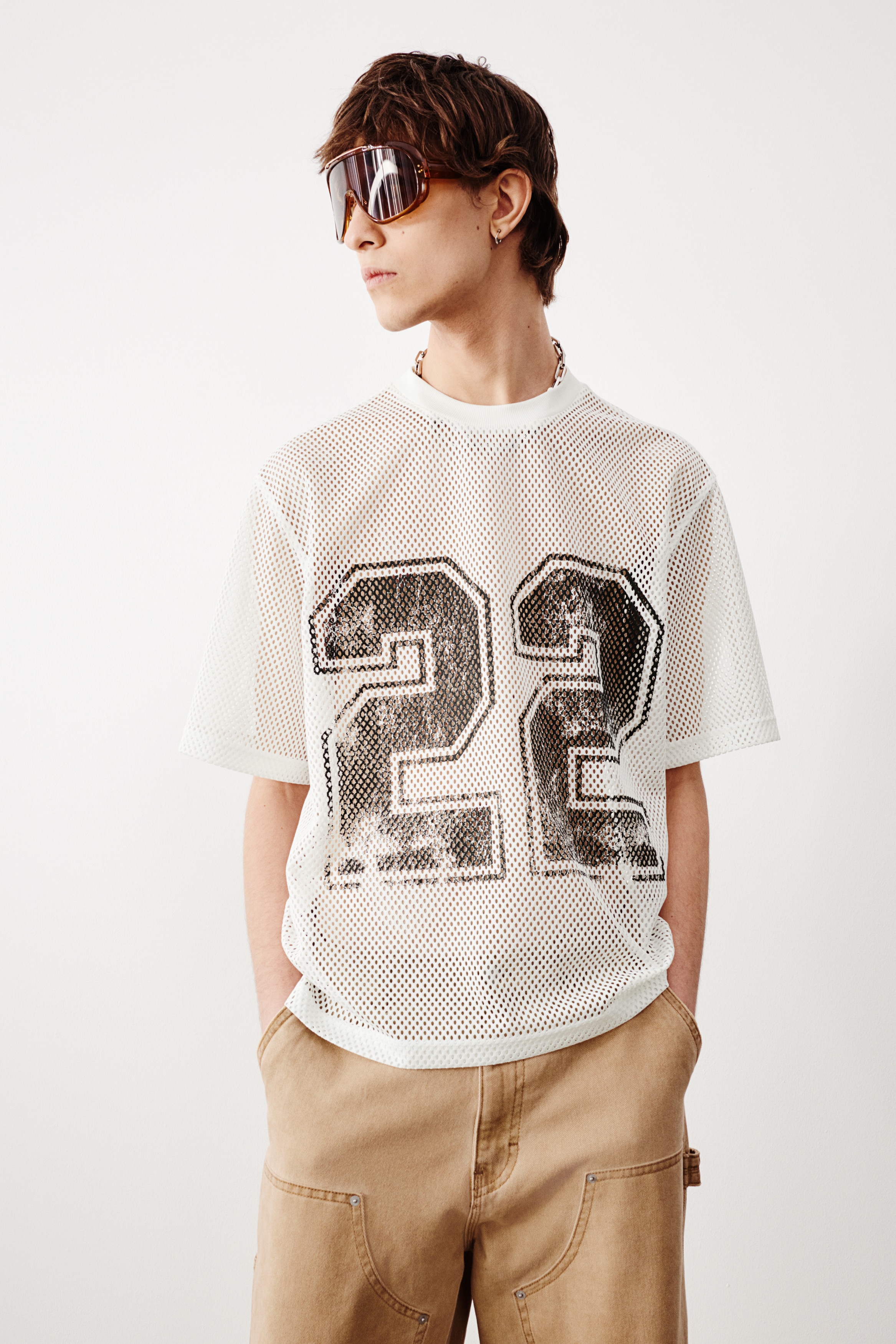 オーバーサイズフィット プリントメッシュTシャツ - ホワイト