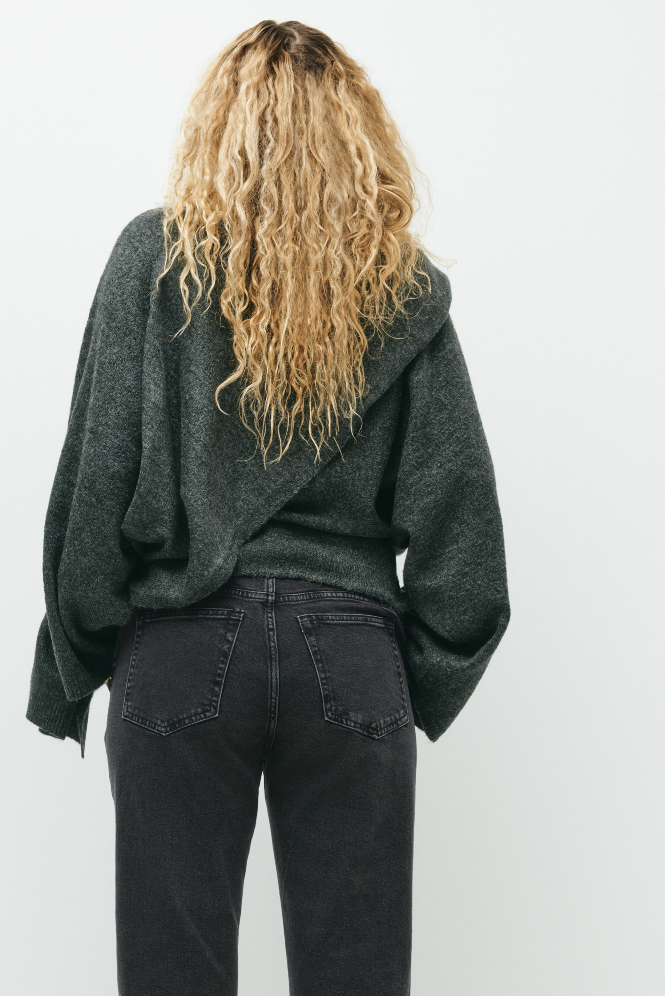 Größeres Bild ansehen: MAMA Slim Mom Ankle Jeans - Schwarz - Ladies | H&M DE 4