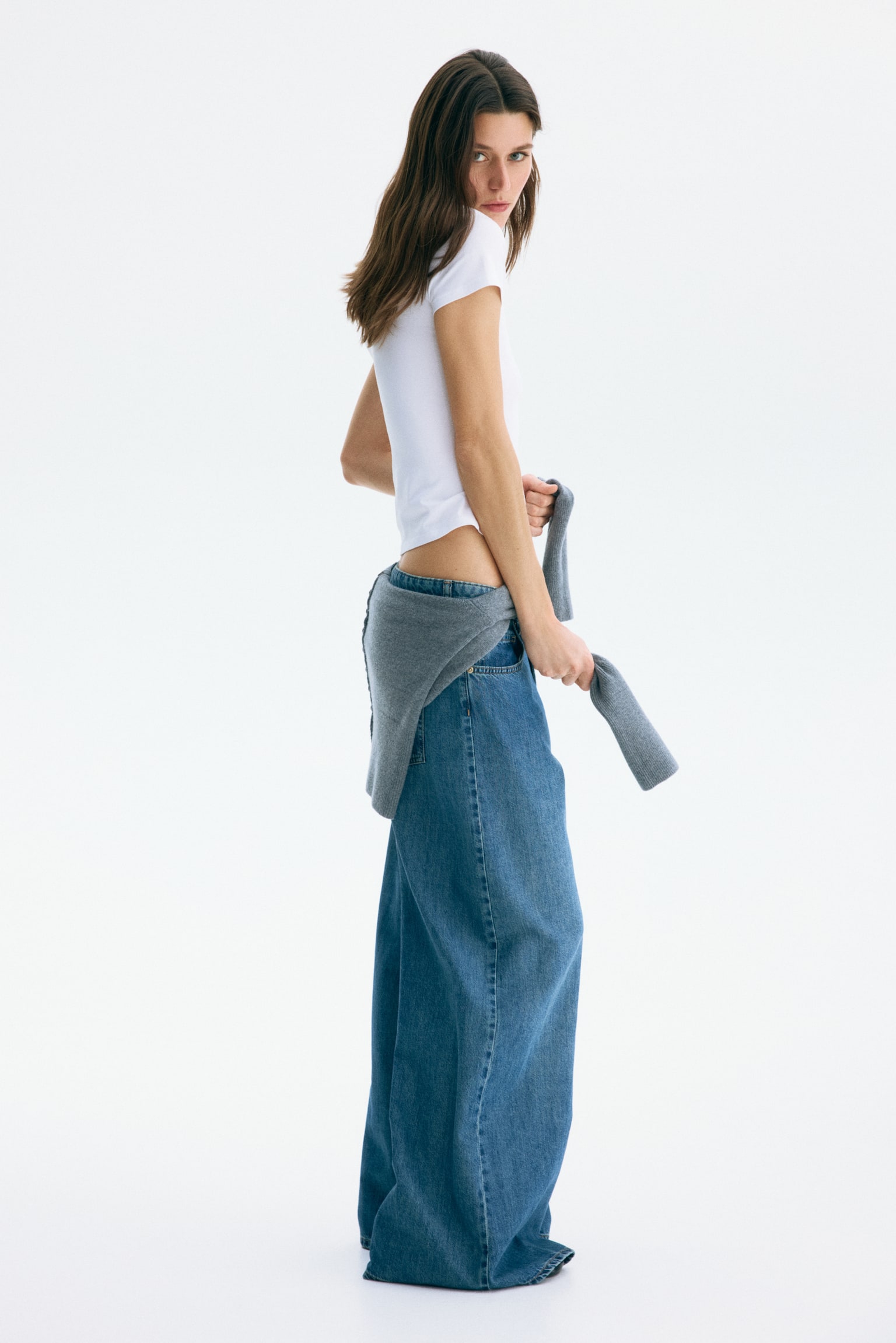 Fitted T-Shirt - White/Black/Navy blue/Light pink/Khaki green/Khaki green/Dark brown/Powder pink - 4