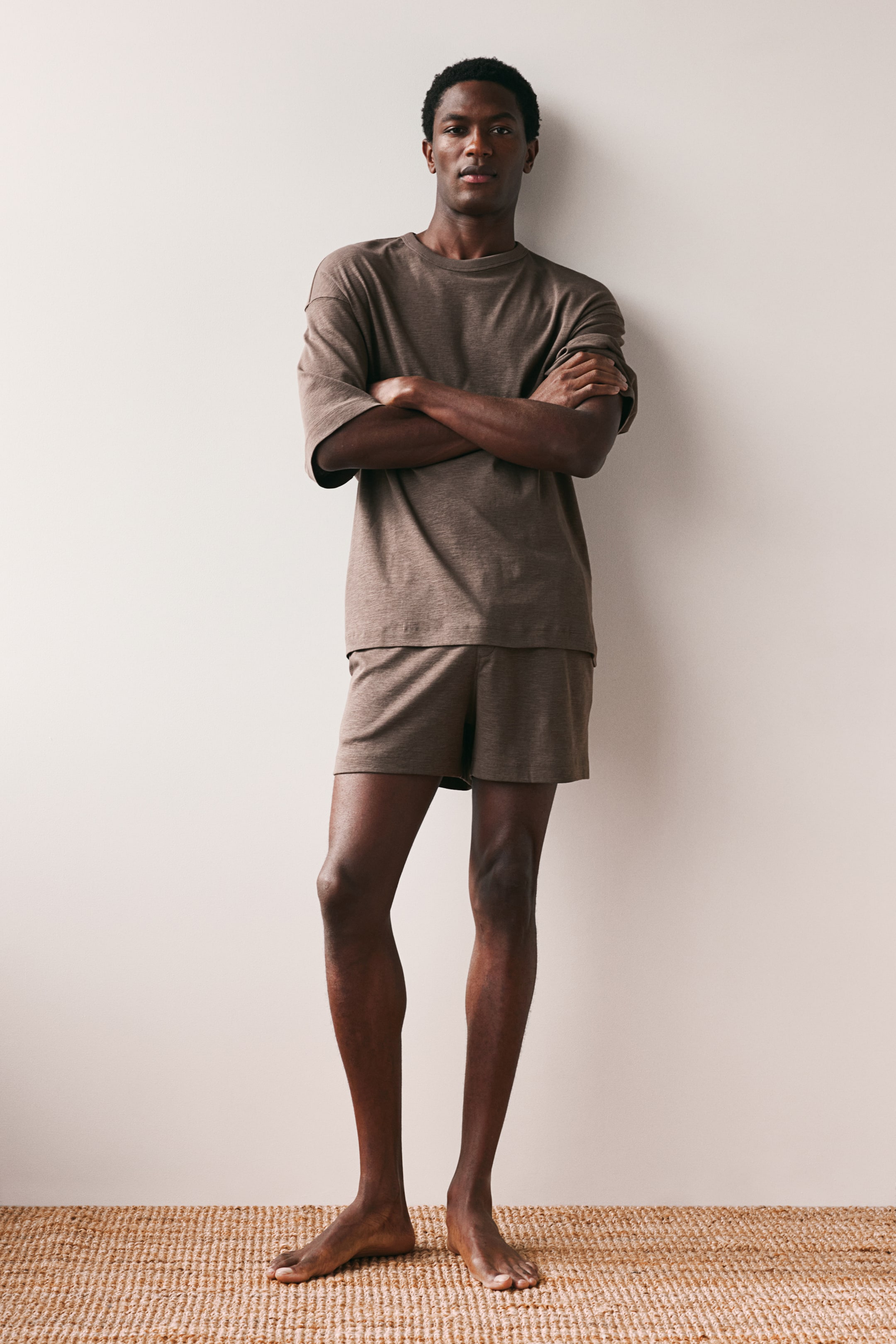 Pyjama T-shirt and shorts - Brown - Men | H&M GB 2