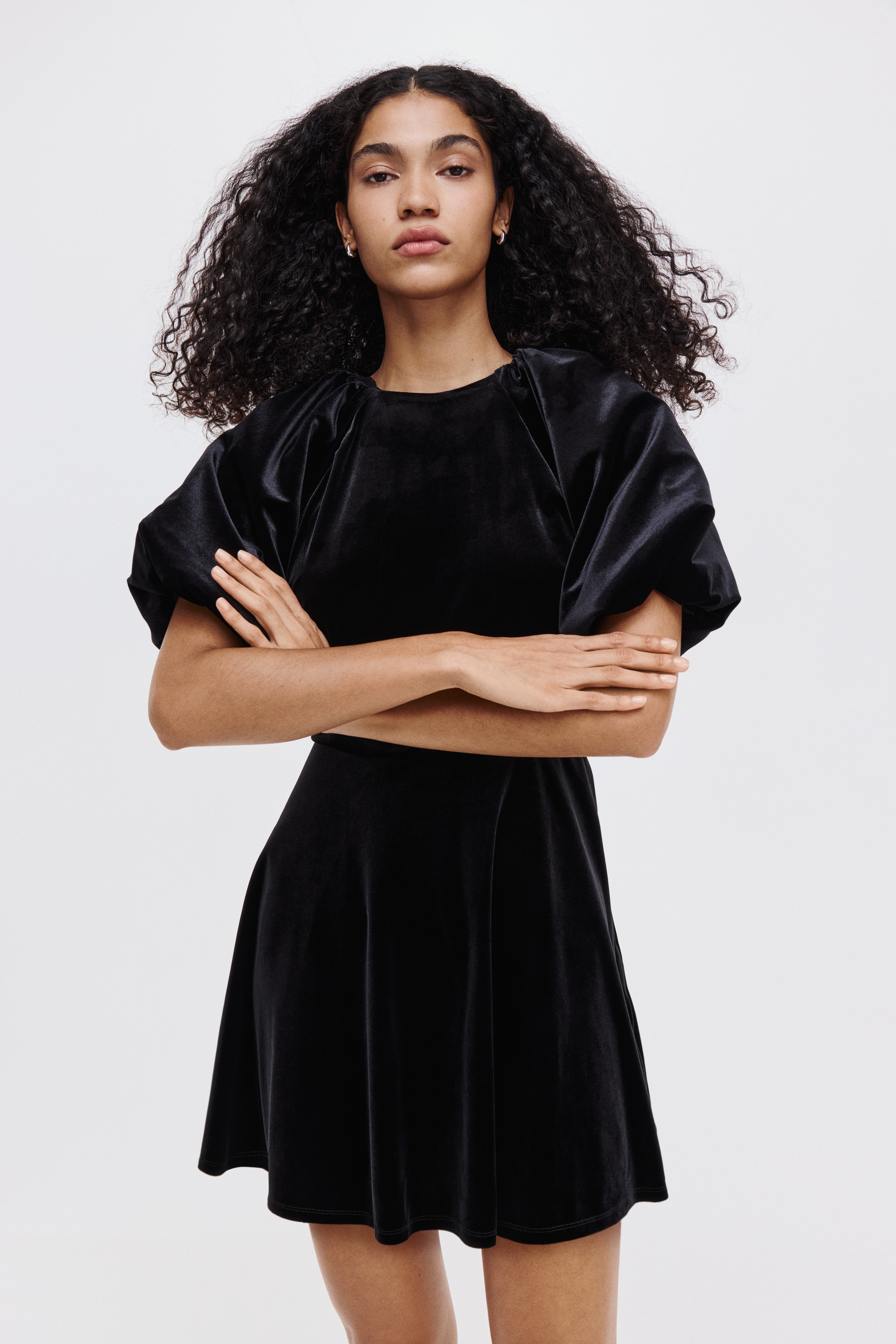 green emerald velvet dress h&m gold label black velour pearl dress