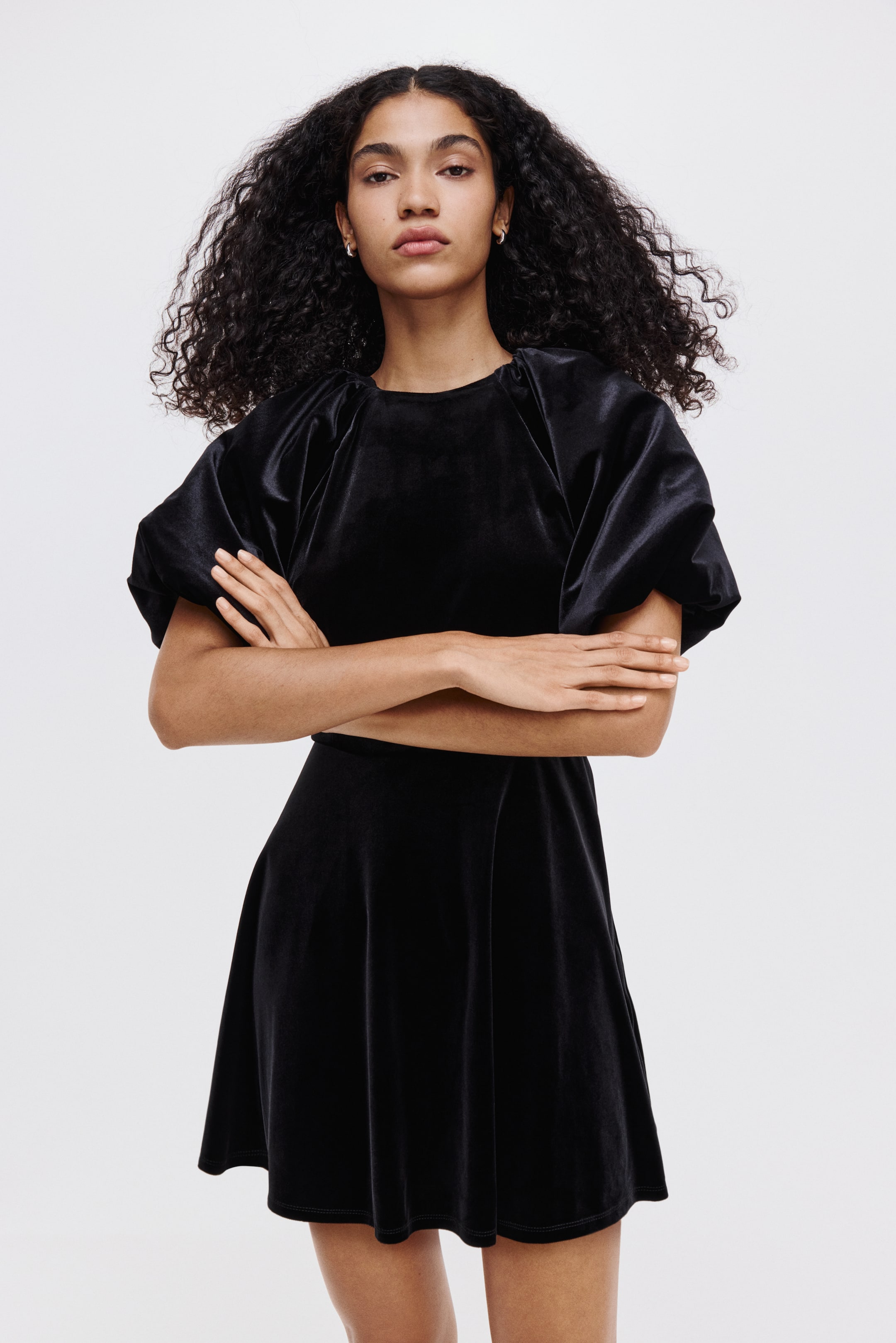View larger image: Balloon-sleeved dress - Black - Ladies | H&M IE 4
