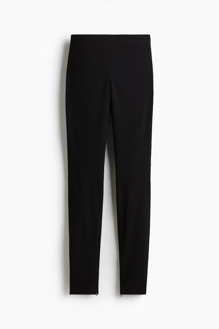 Pantalone s rajsferšlusima na nogavicama