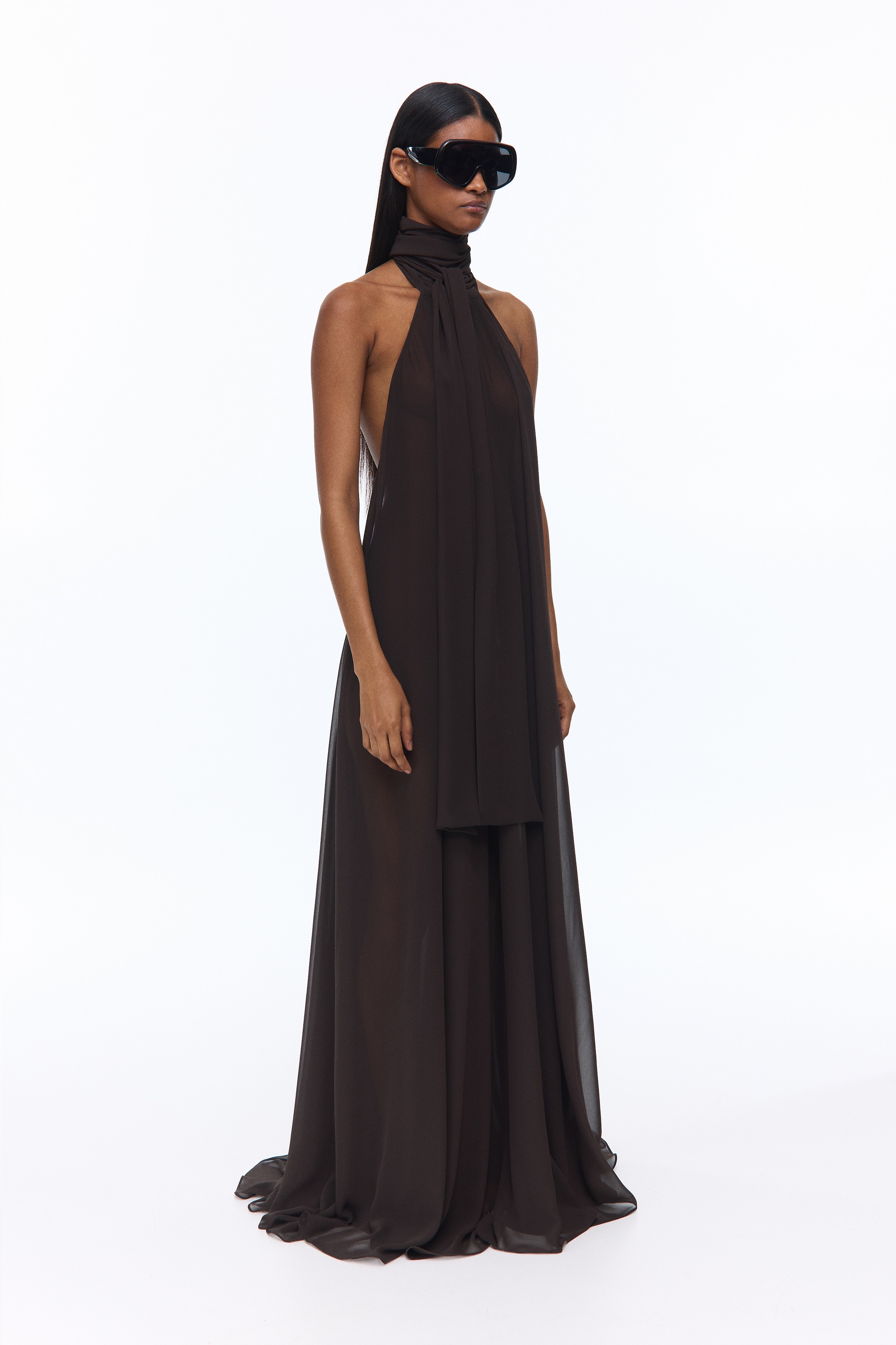 Vestido evasé de gasa con escote halter - Marrón oscuro