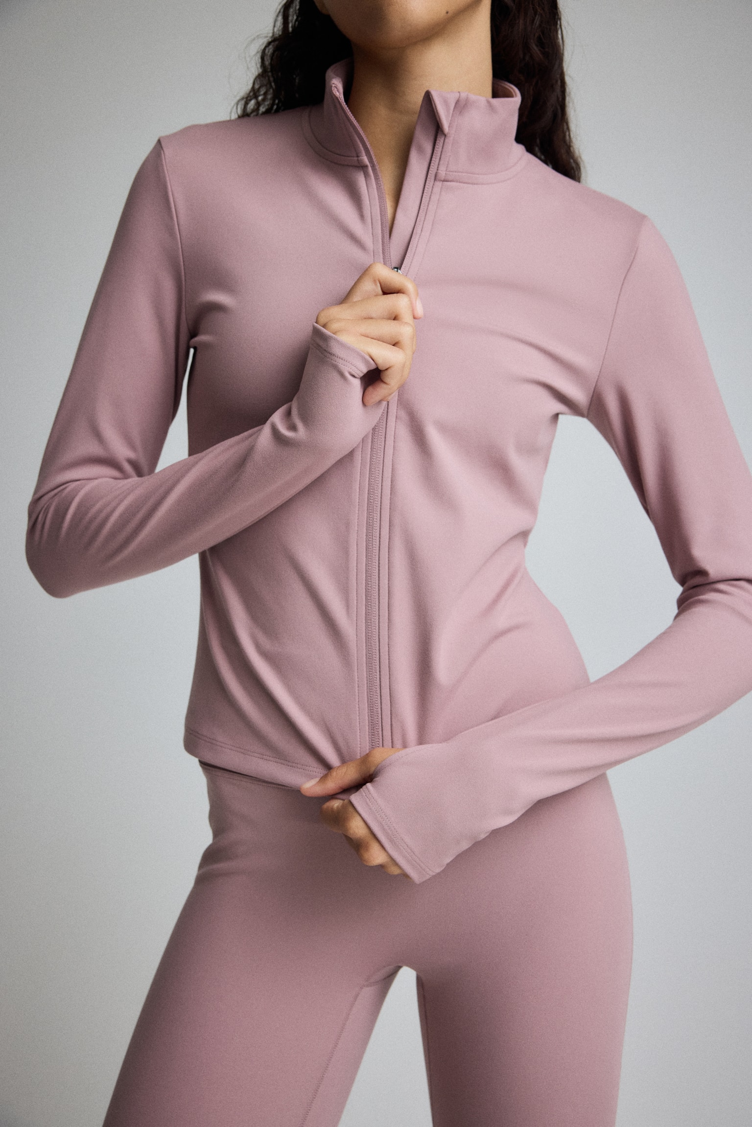 Áo khoác thể thao kéo khoá vải SoftMove™ - Màu hồng khói/Màu đỏ rượu nhạt/Màu nâu đậm/Màu đen/Màu tím lilac ánh băng/Màu kem/Màu be đậm/Màu nâu/Màu vàng nhạt/Màu xám đậm/Màu hồng nhạt - 5