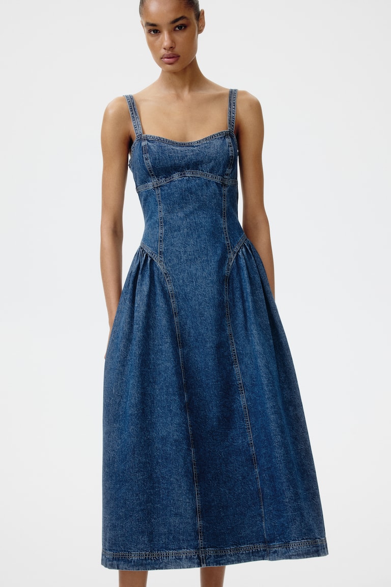 h&m blue summer dress ad I have a thing for baby blue this summer @hm