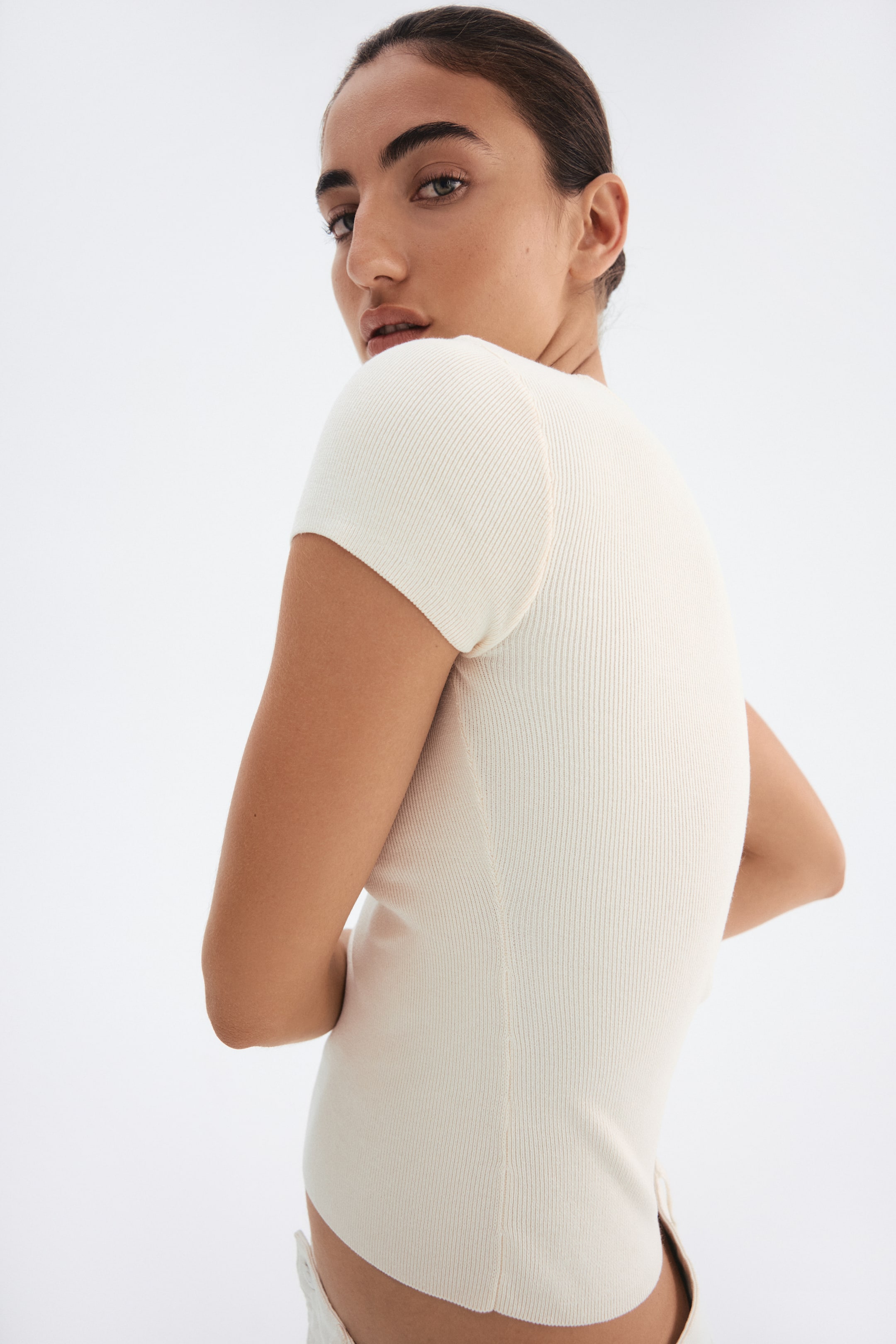 拡大画像を表示: Fine-knit T-shirt - クリーム - レディース | H&M JP 3