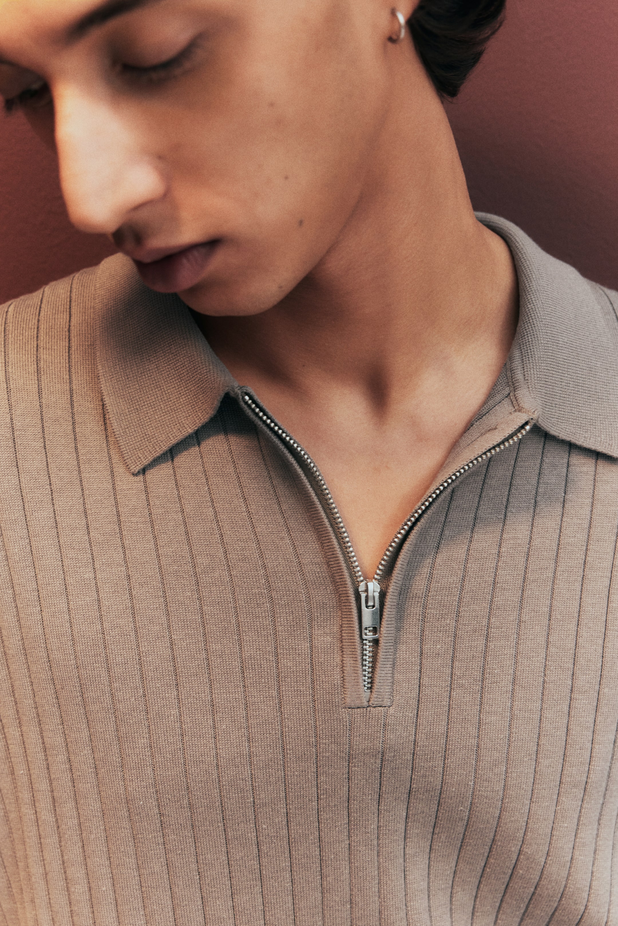 Ver imagem maior: Polo com fecho éclair Slim Fit - Bege - HOMEM | H&M PT 2