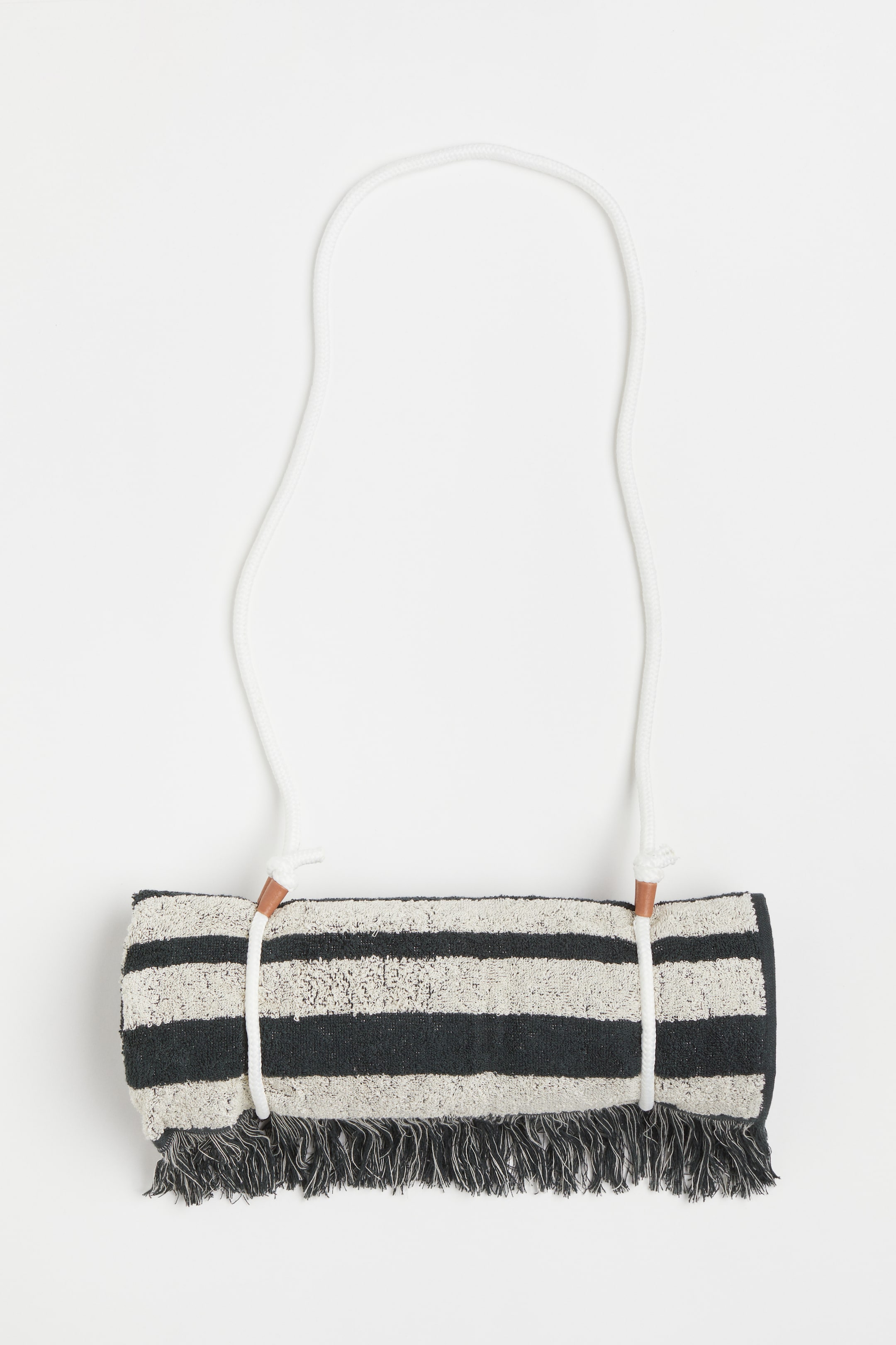 Beach Towel with Carry Strap Black/palm trees Ladies H&M US