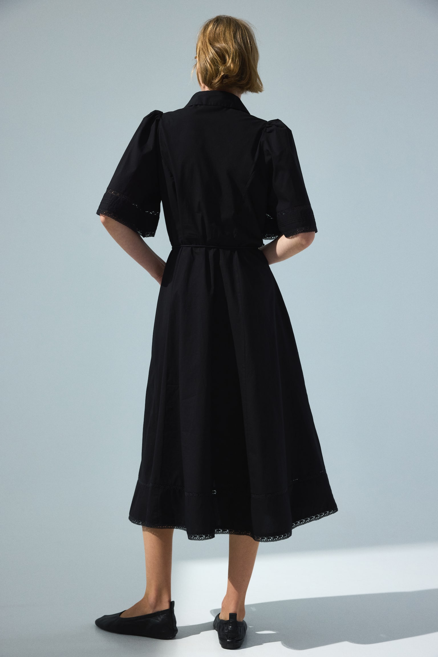Rochie tip cămașă de bumbac cu pliuri decorative - Negru - 7