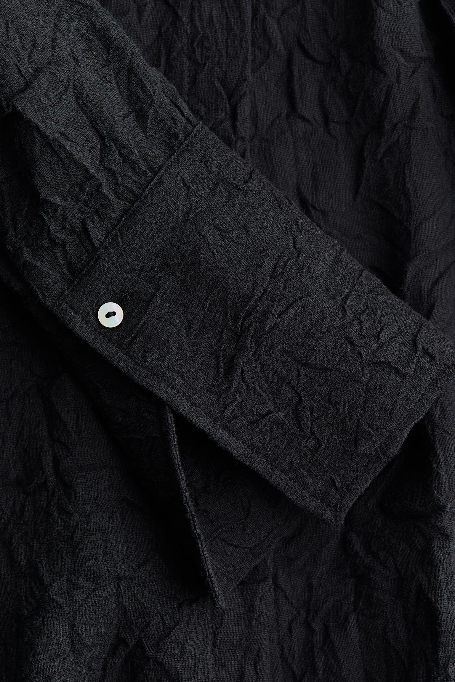 Женская рубашка H&M Crinkled Lyocell-Blend, цвет: Чёрный — фото 5
