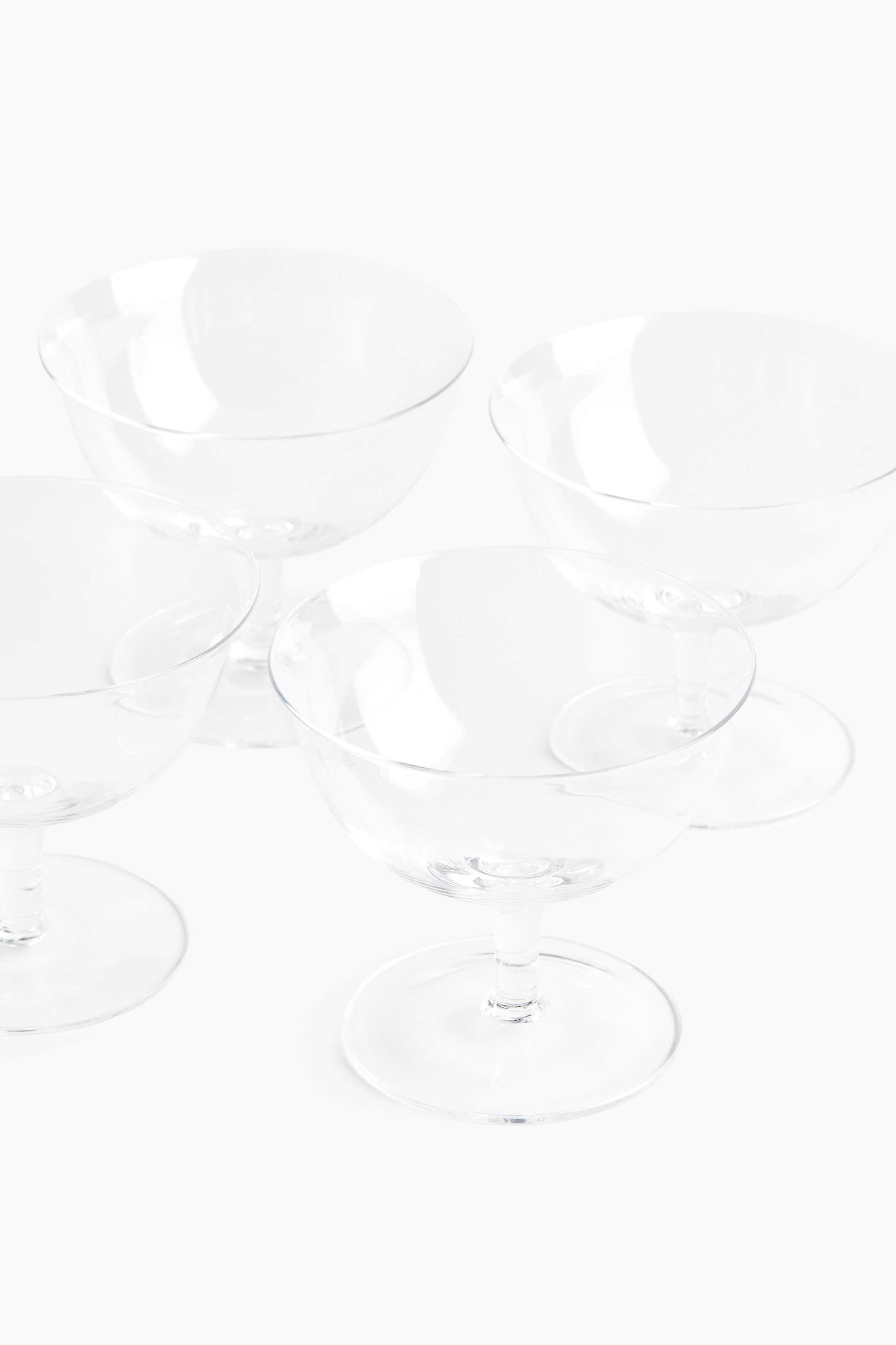 4-Pack Delicate Footed Bowls