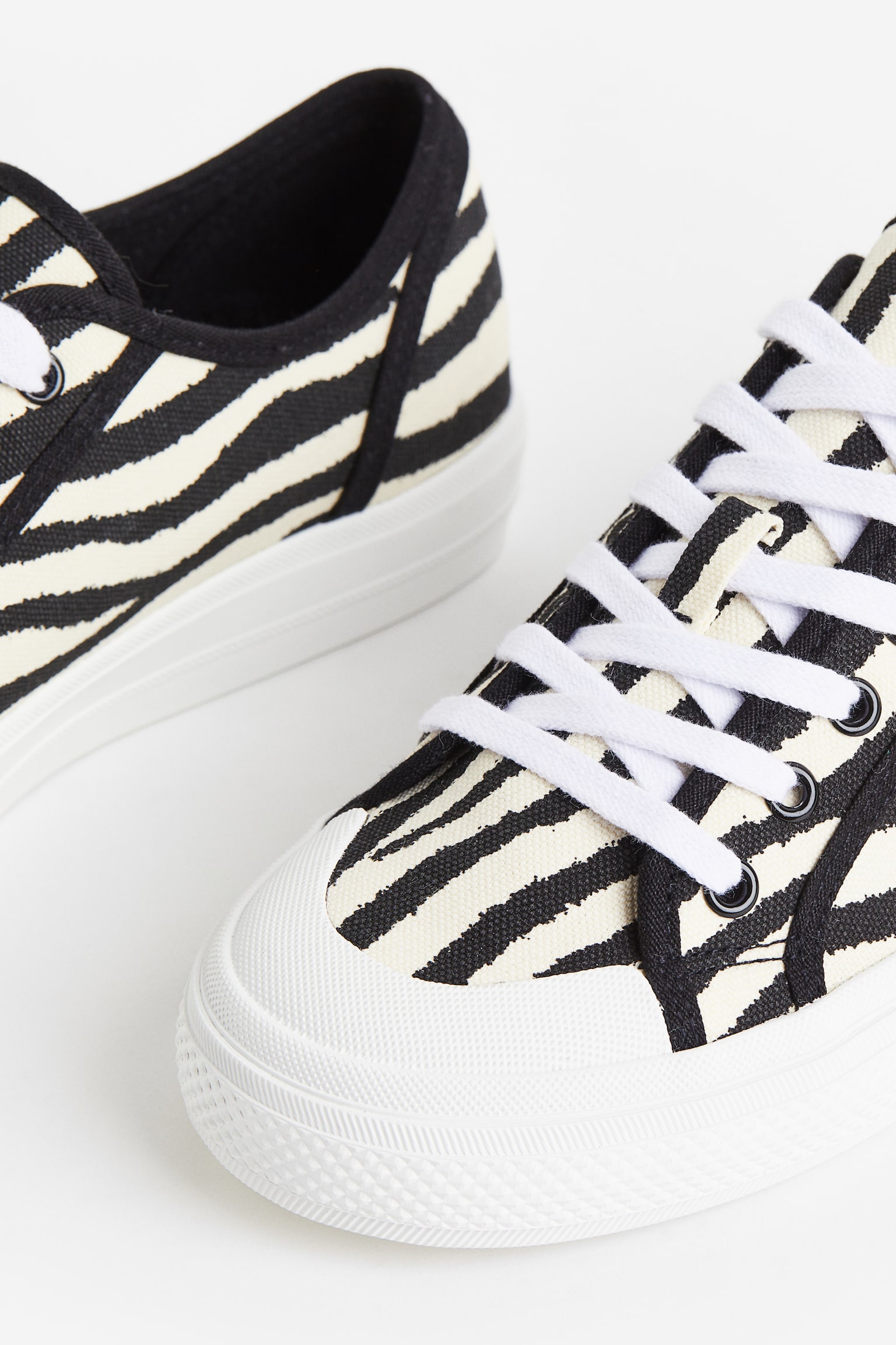 Canvas Sneakers - Black/Zebra print/Light beige/Pattern - 4