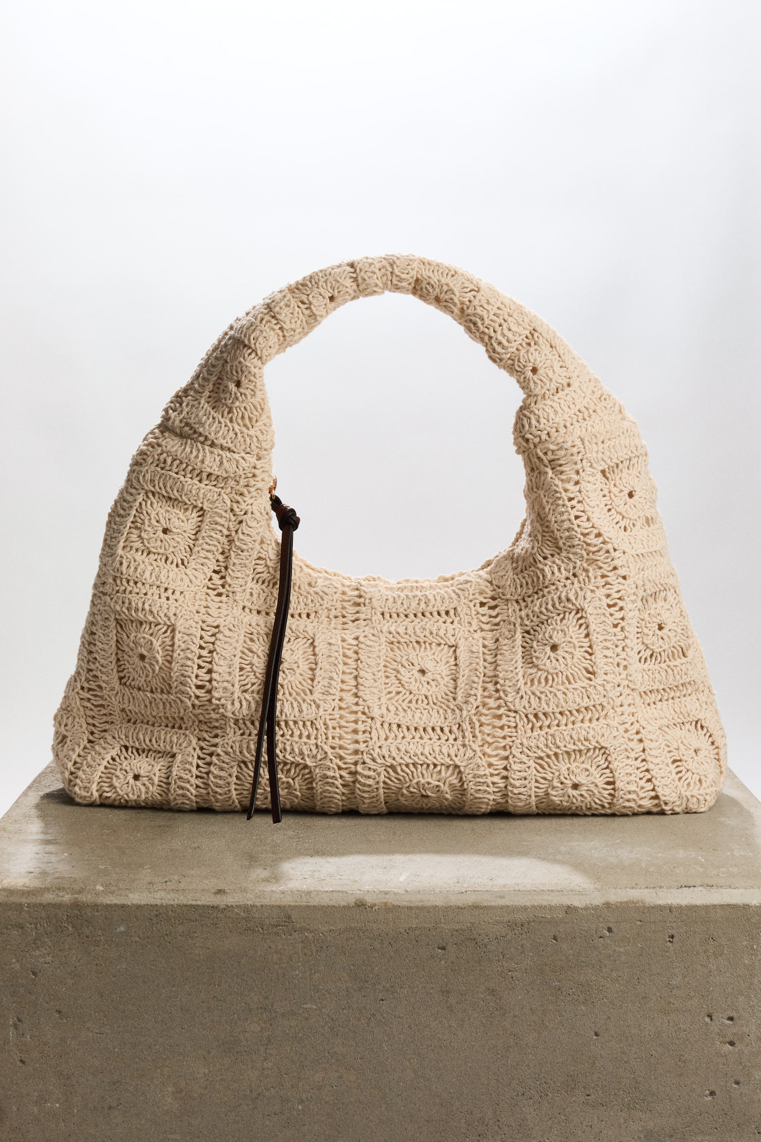 Crochet-look handbag - Light beige - 1