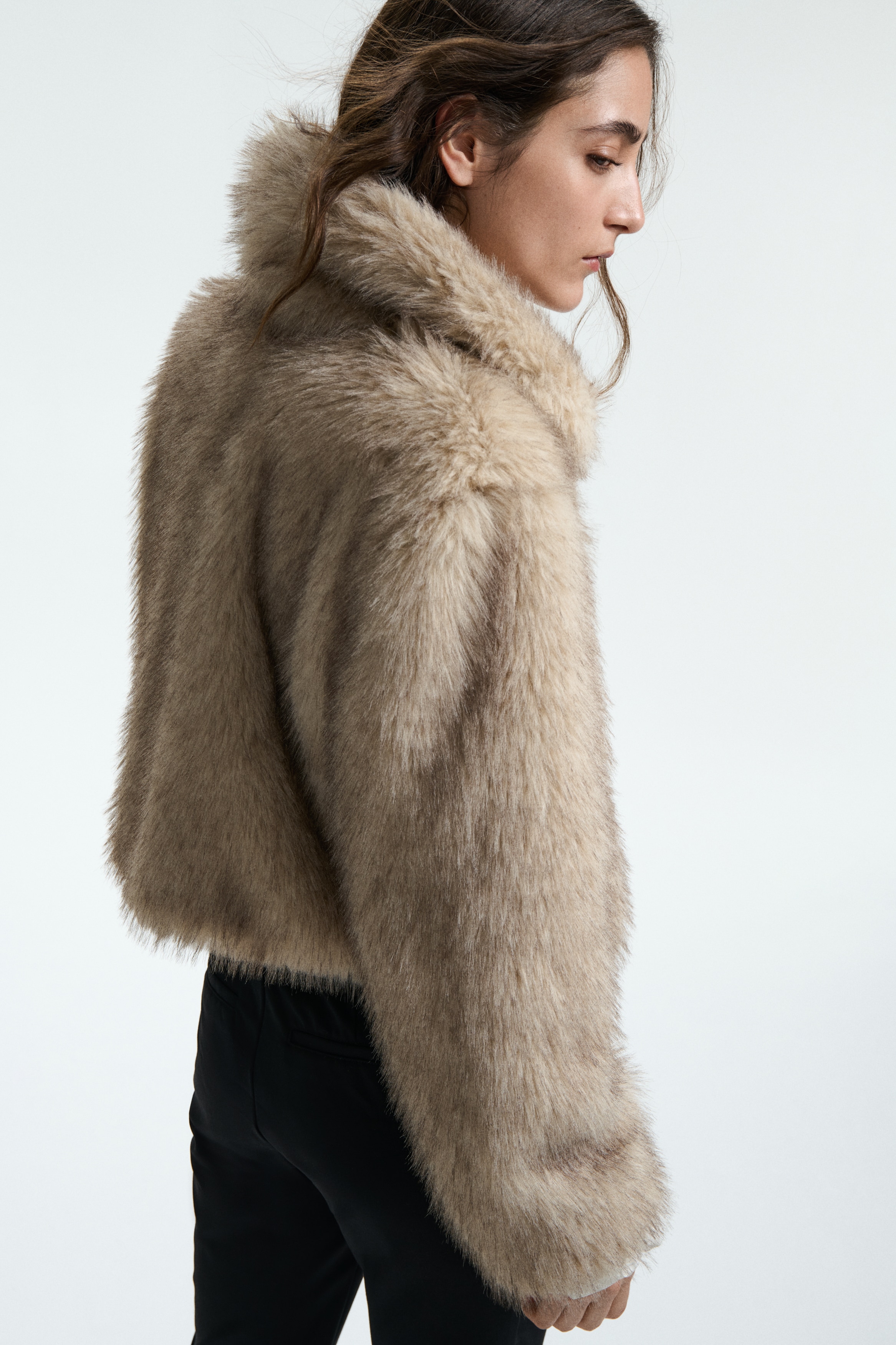  クロップドフラッフィジャケットS クロップドフラッフィジャケット - ベージュ - レディース | H&M JP