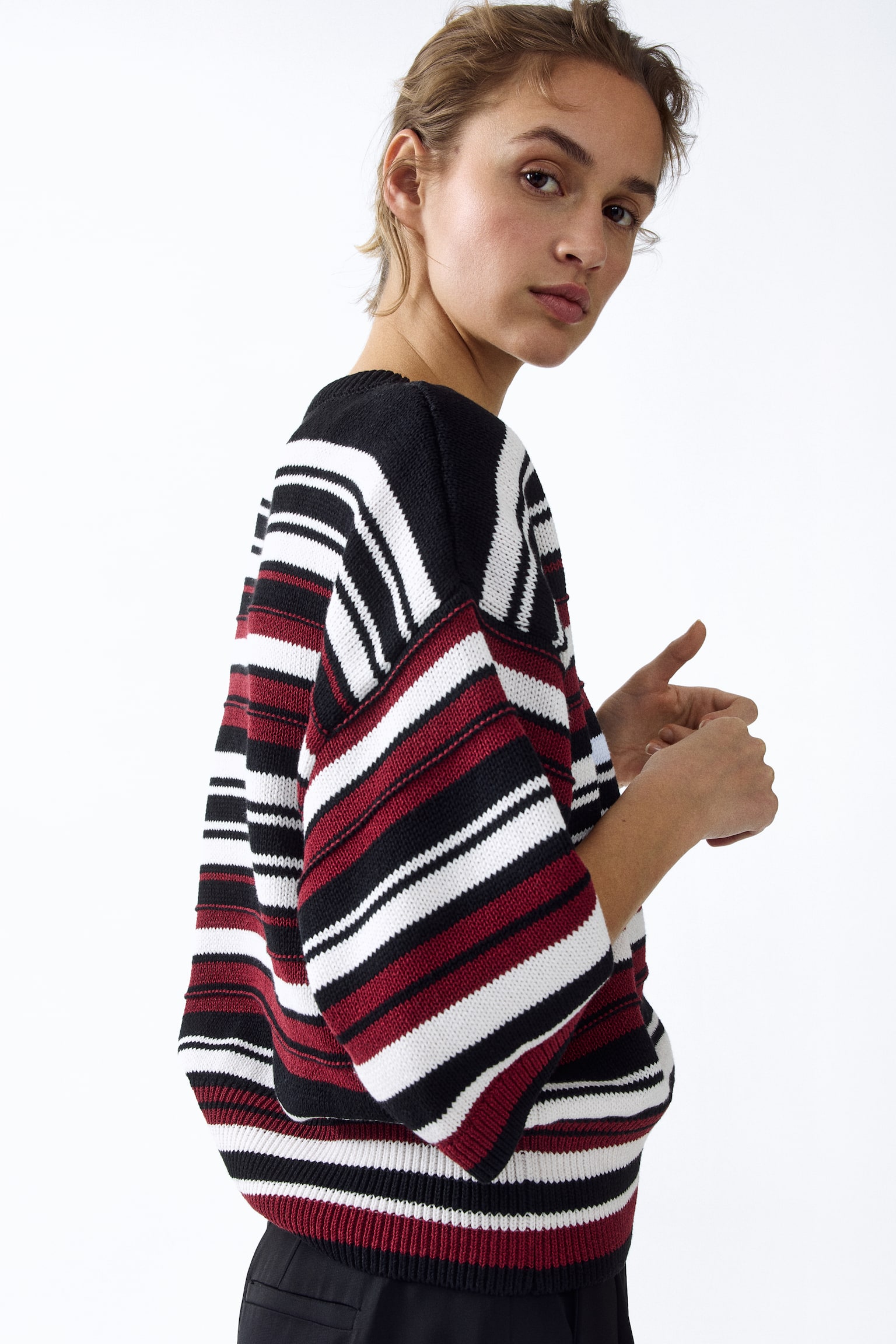 Short-Sleeved Sweater - 5