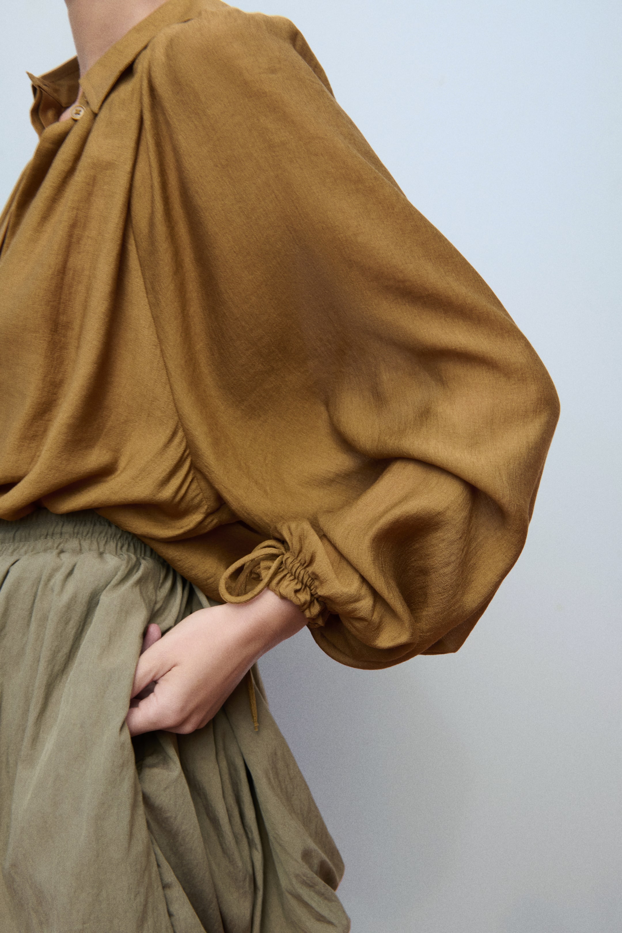 Chemise ample à cordons de serrage