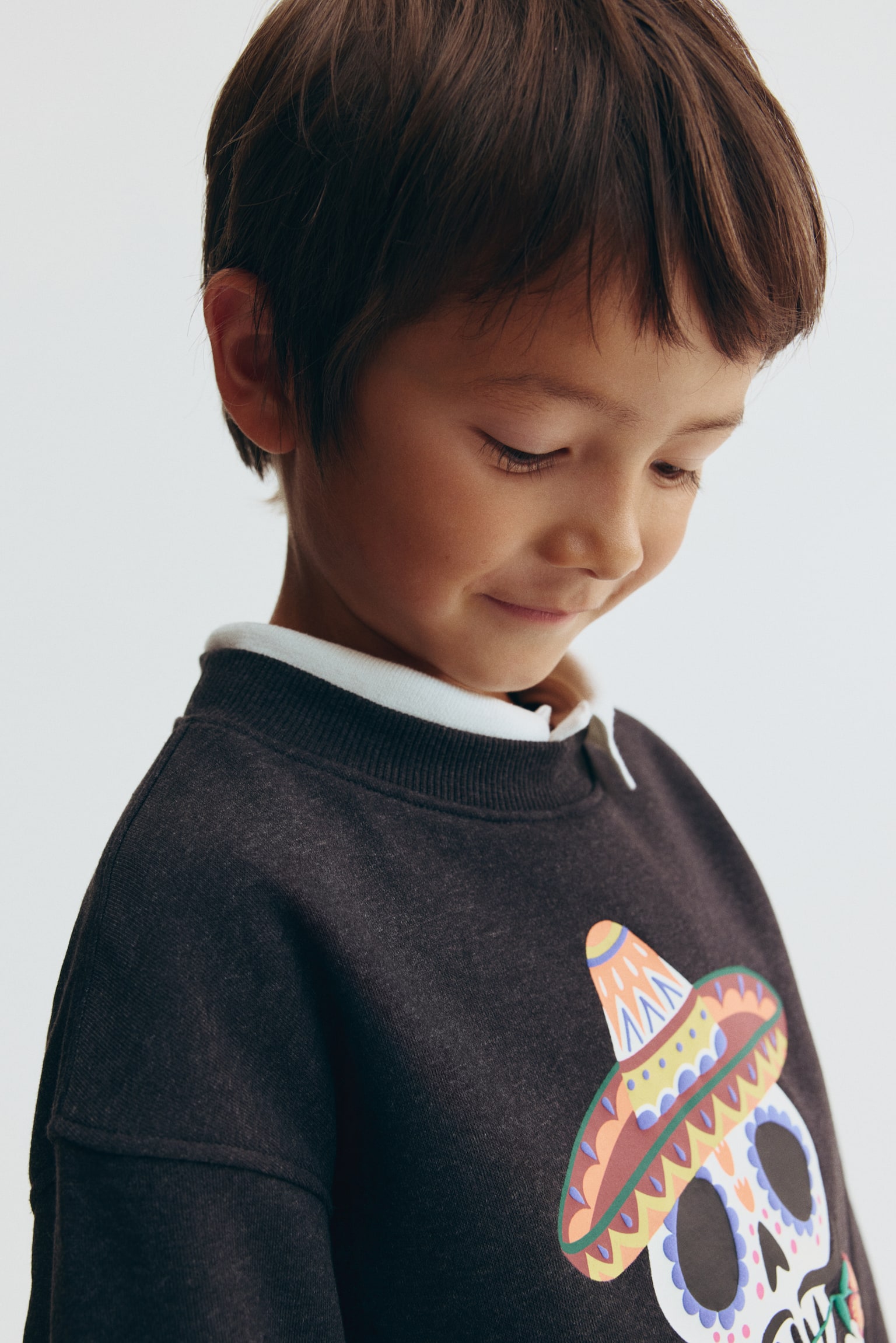 Детские толстовки H&M Sweatshirt with Printed Motif, цвет: Угольный серый — фото 3