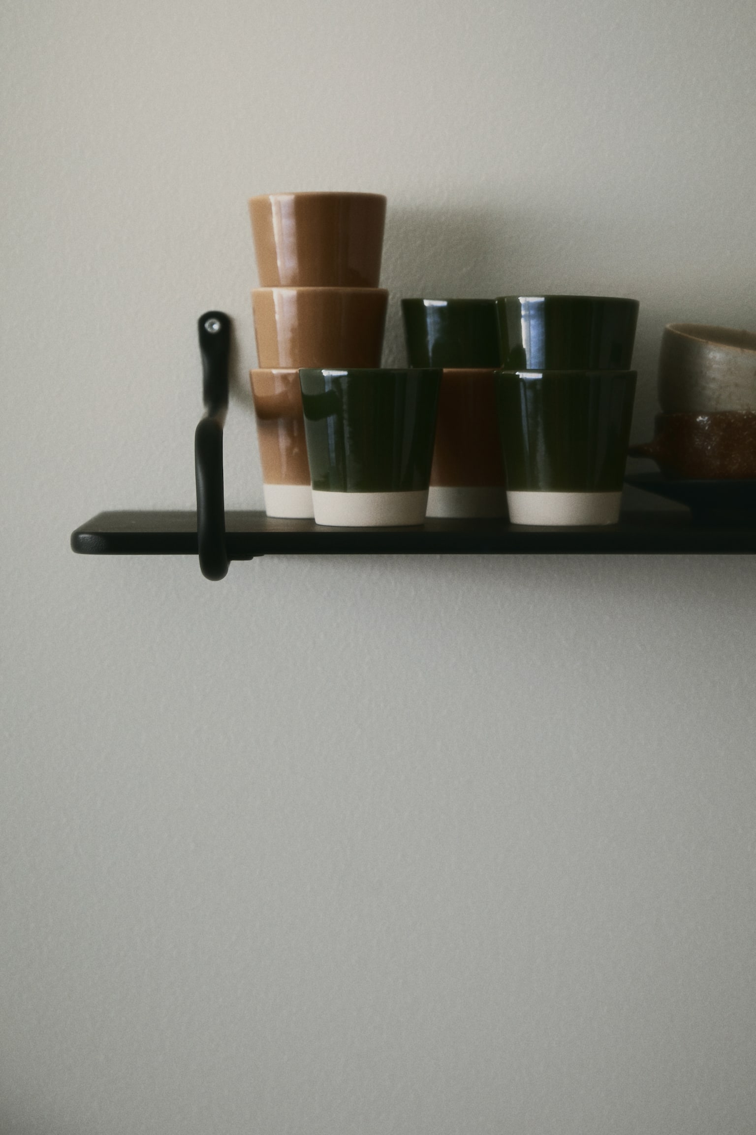 Wall shelf - Black/Beige/White - 2