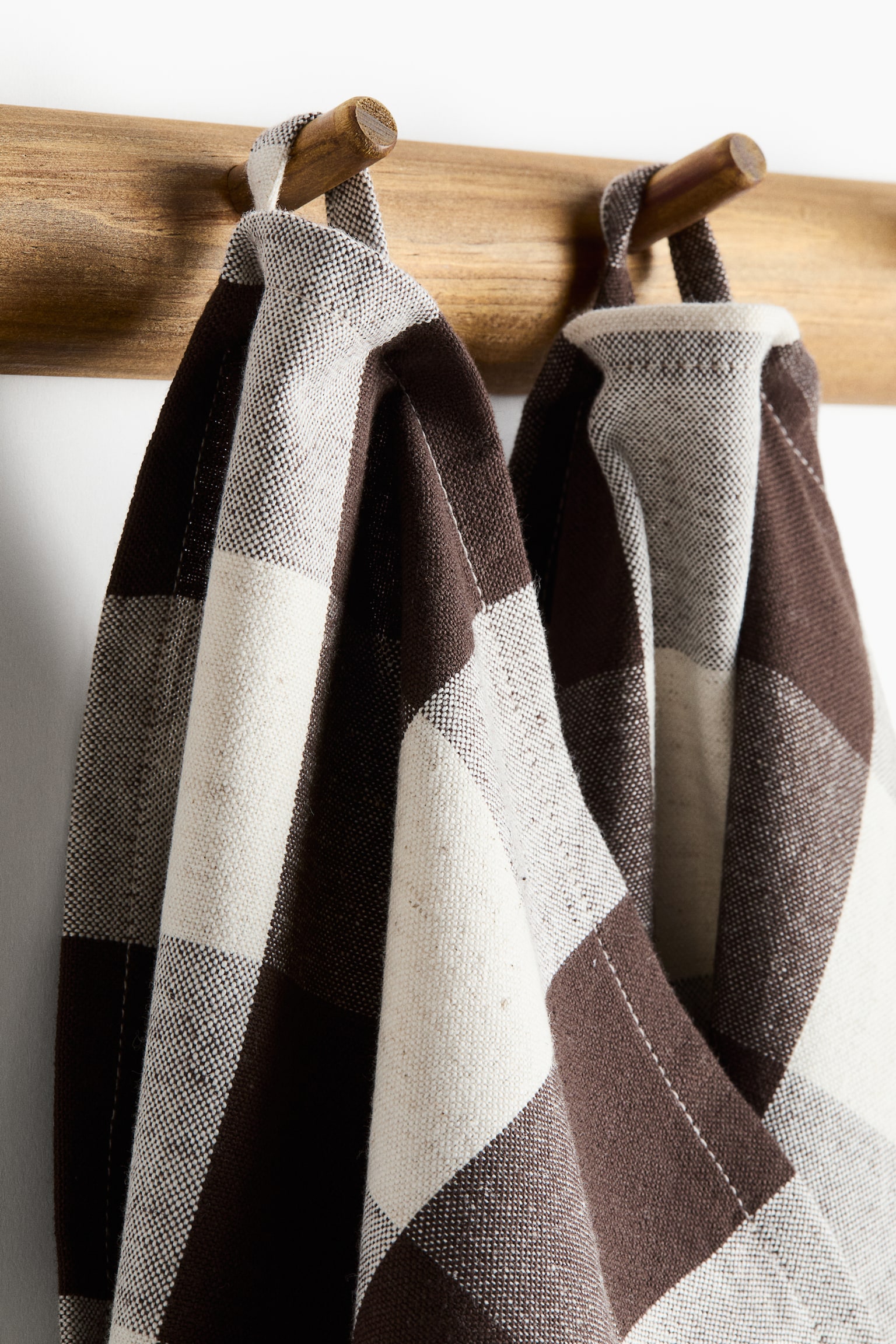 2-pack linen-blend tea towels - Marrón/Cuadros vichy/Terracotta/Gingham check/Olive green/Gingham check/Beige/White striped/Beige/Cuadros vichy/Terracota/Rayas/Marrón oscuro/Rayas/Olive green/Beige striped/Light pink/Striped - 2