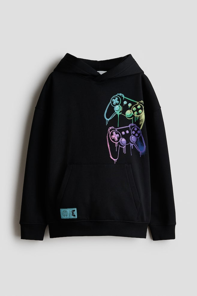 Felpa stampata con cappuccio e interno spazzolato - Nero/gamepad/Nero/Grigio scuro/motivi batik - 1
