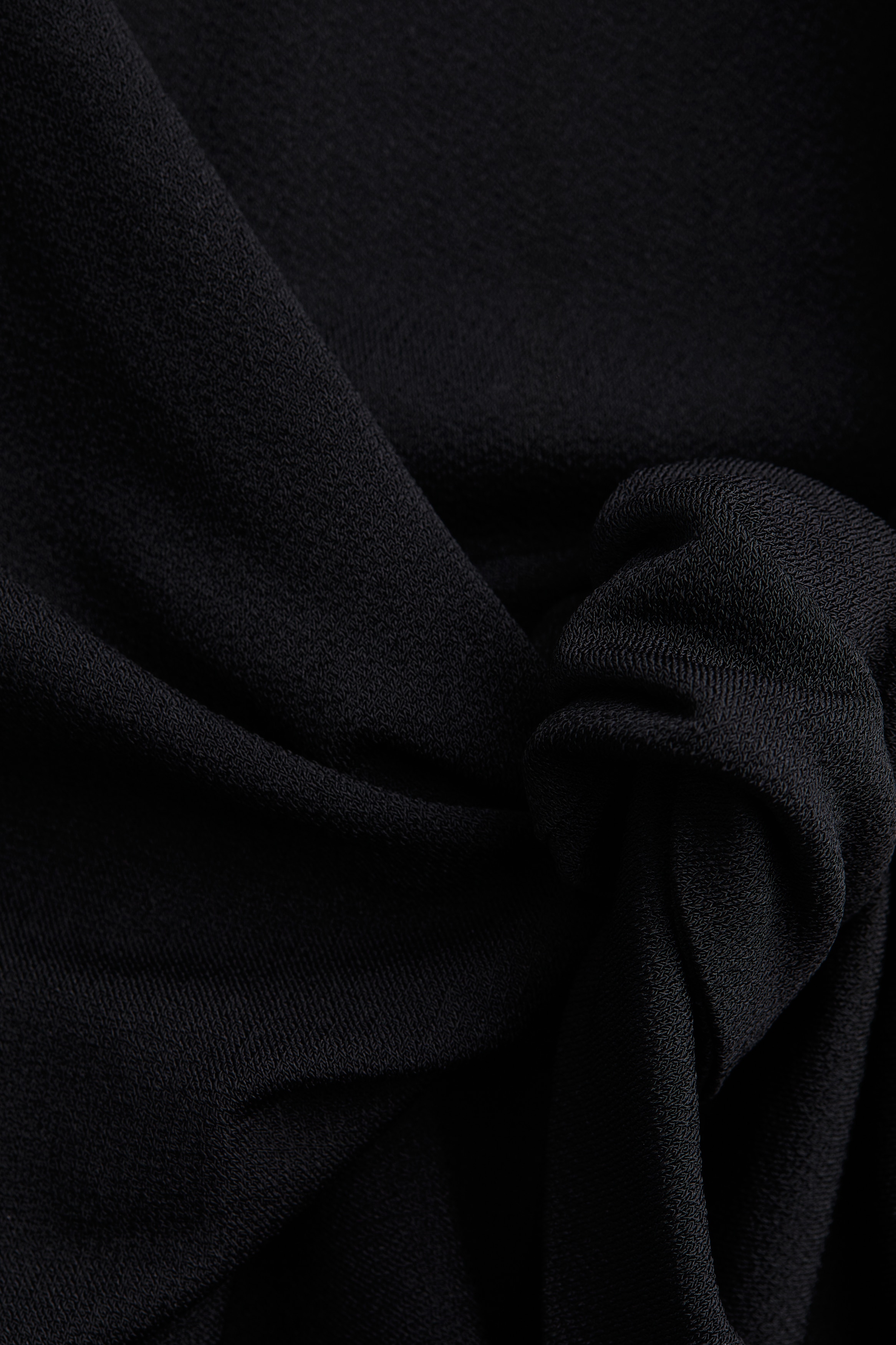Tie-detail top