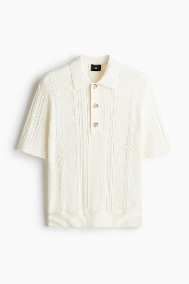 Poloshirt aus Zopfstrick in Regular Fit - Cremefarben - 1