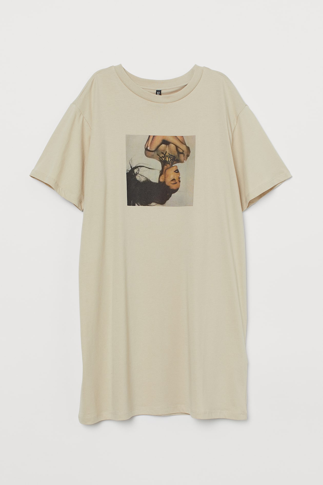 T-shirt Dress with Motif - Round Neck - Short sleeve - Beige/Ariana ...