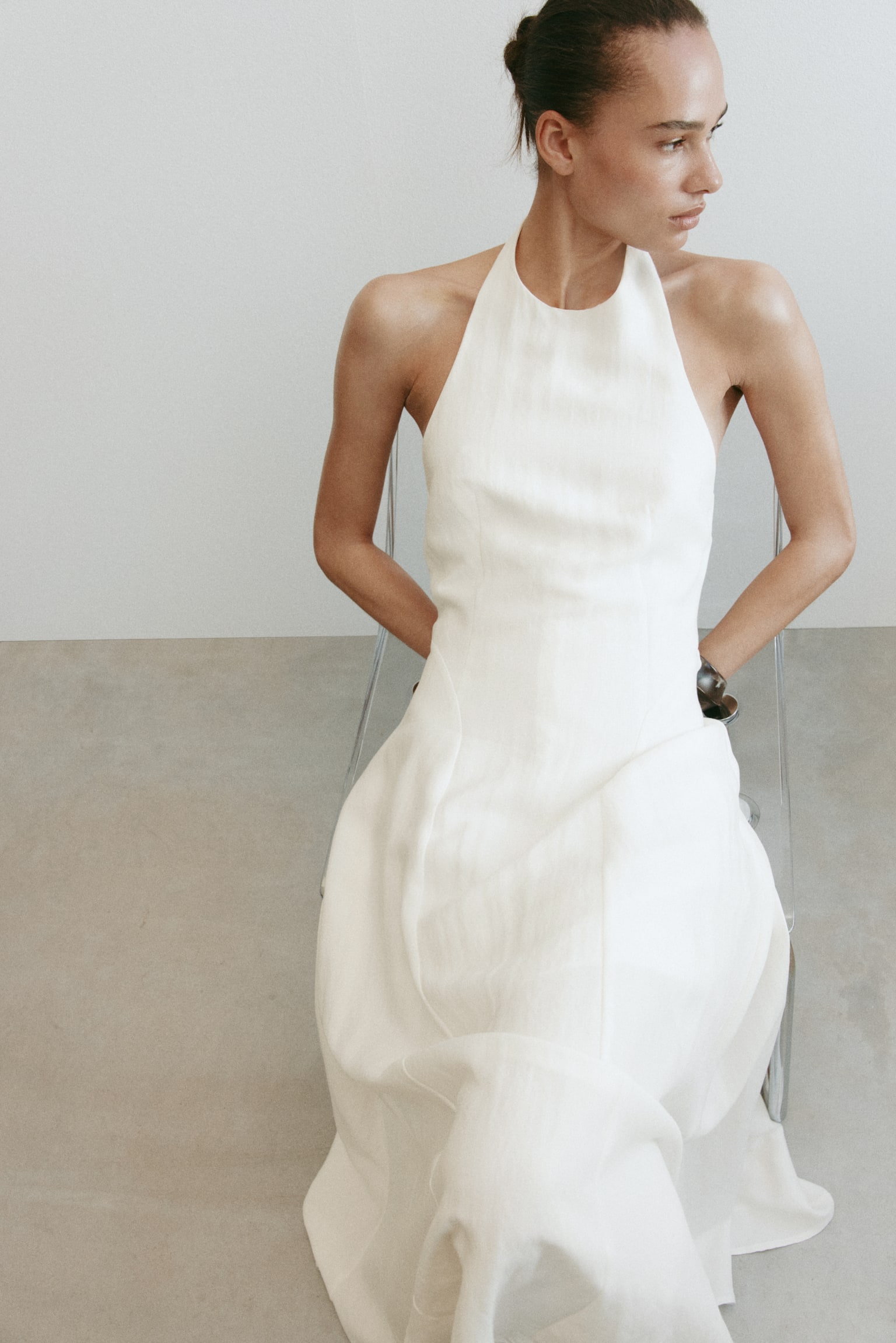 Flared-skirt halterneck dress - White/Black - 1