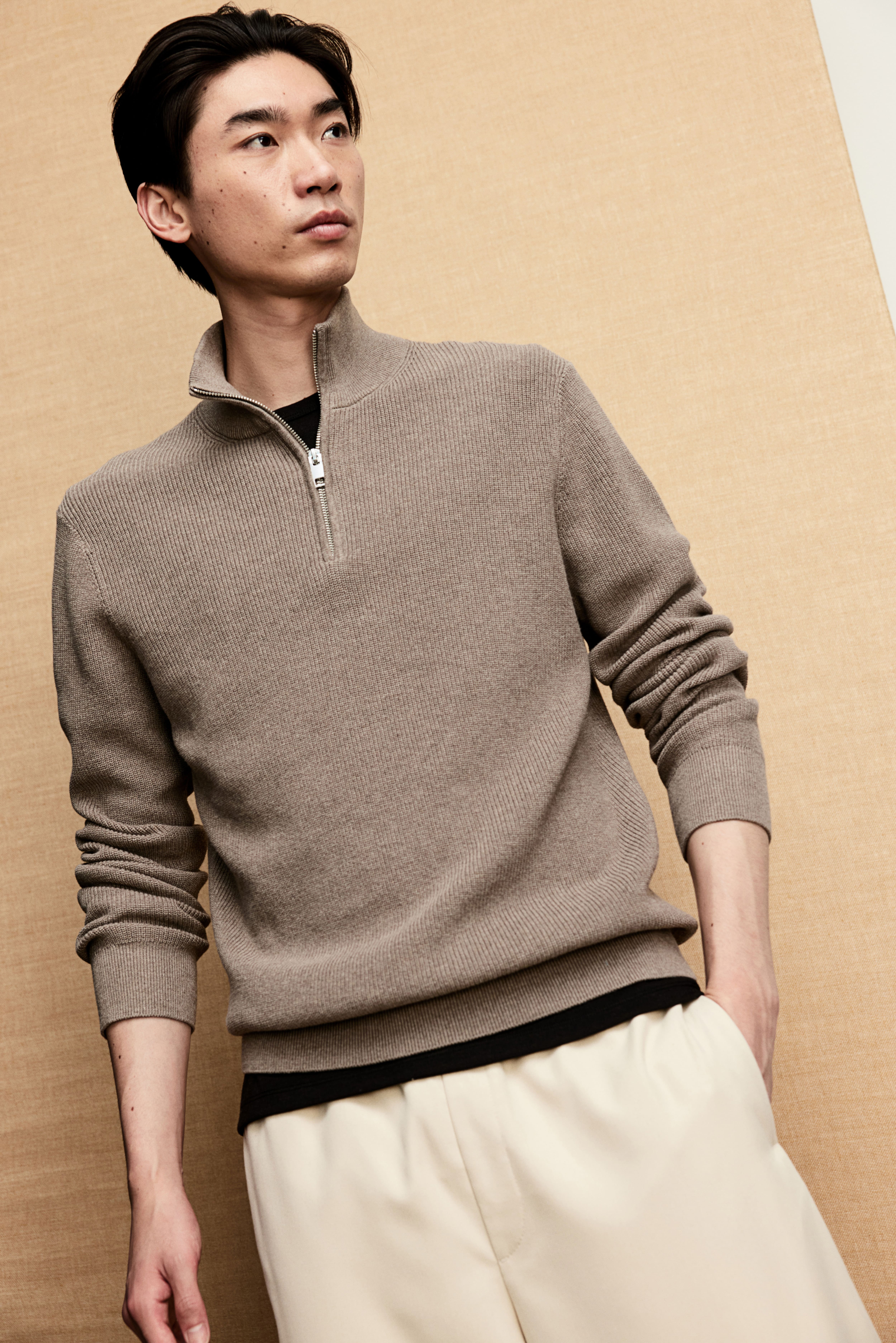 H&m beige jumper hotsell