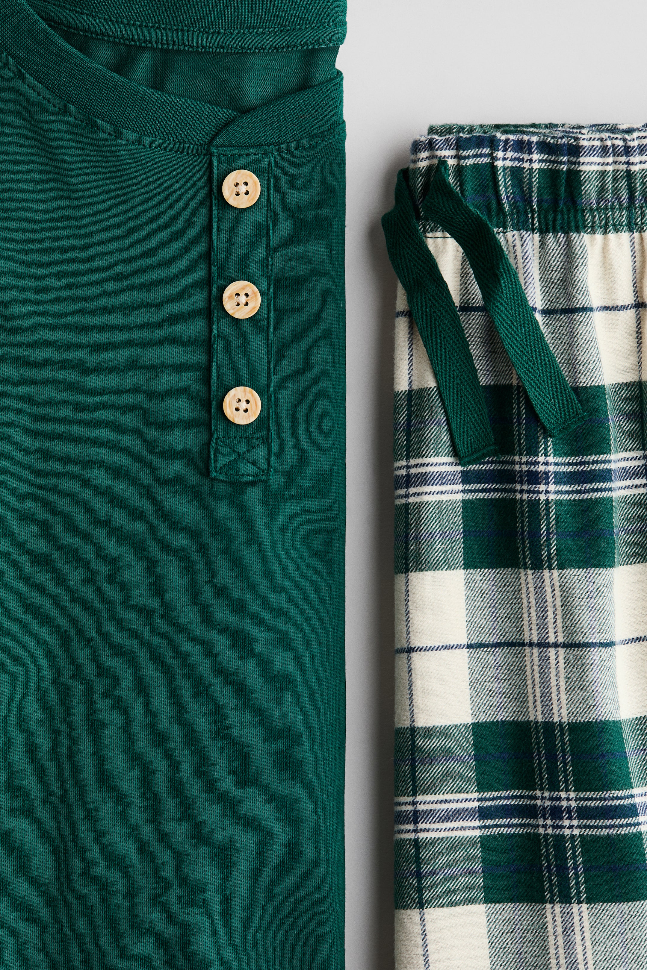 Ver imagen más grande: Pijama de algodón - Verde oscuro/Cuadros - NIÑOS | H&M ES 2