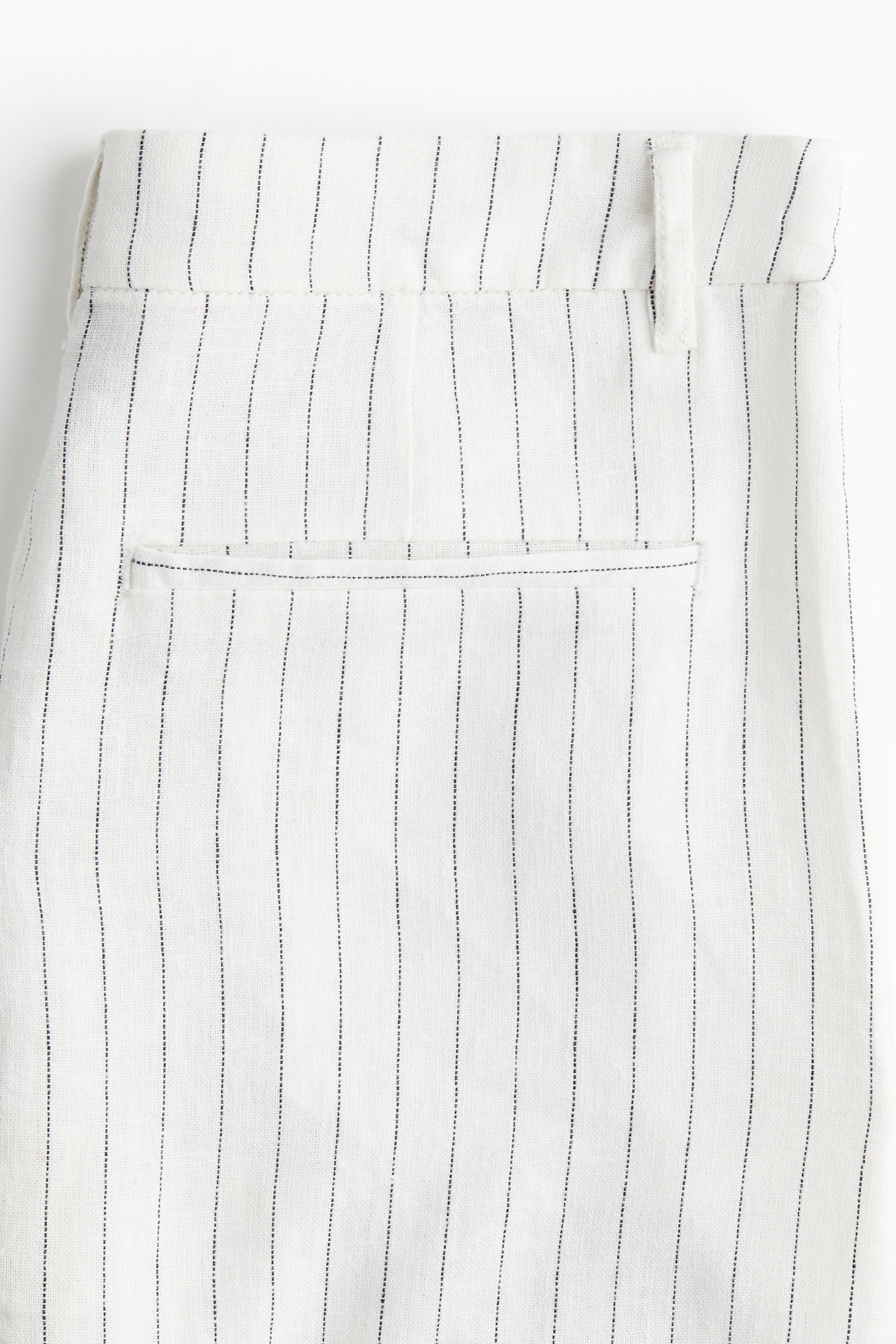 Knee-length linen-blend shorts