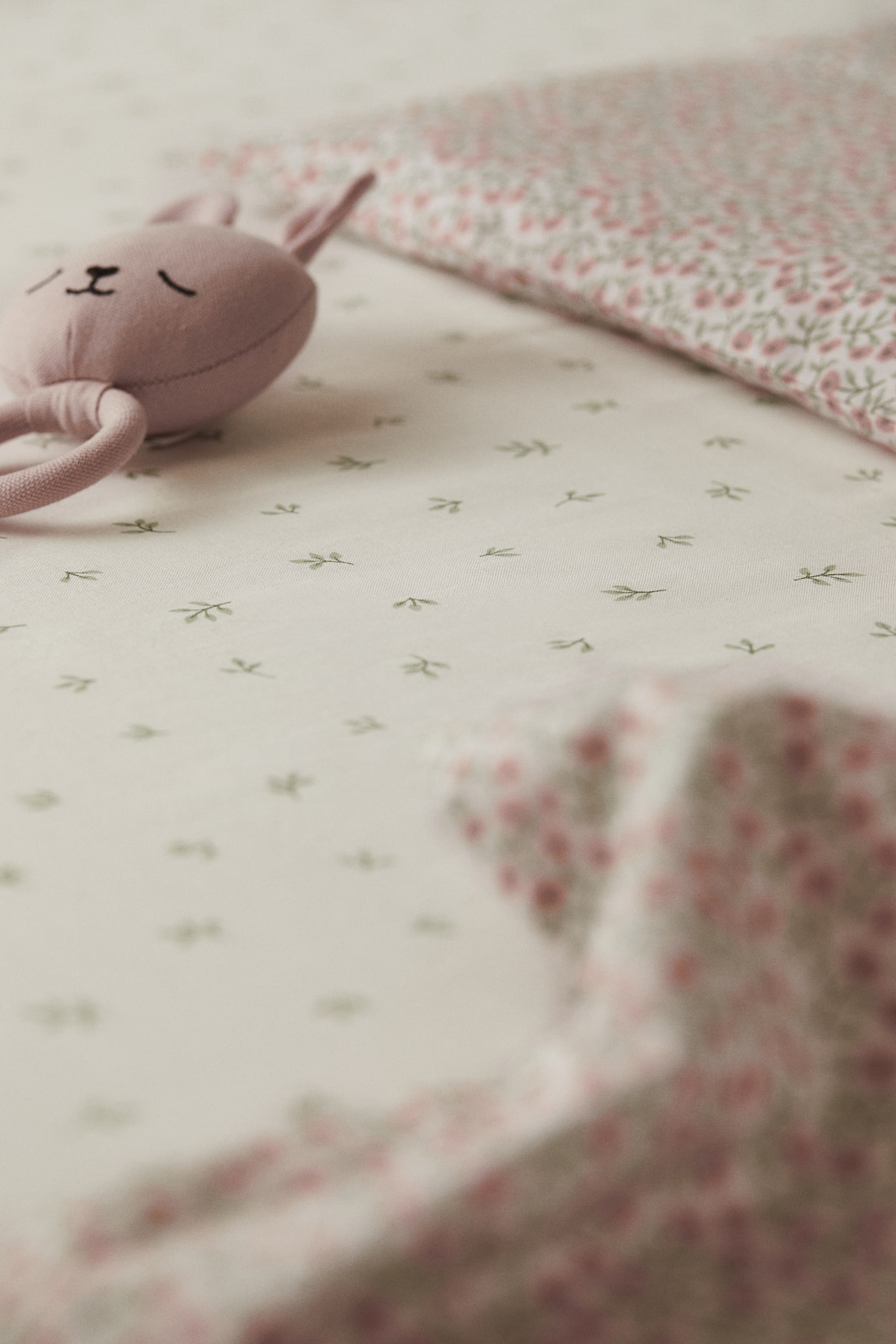 Cot fitted sheet - Natural white/Floral - 2