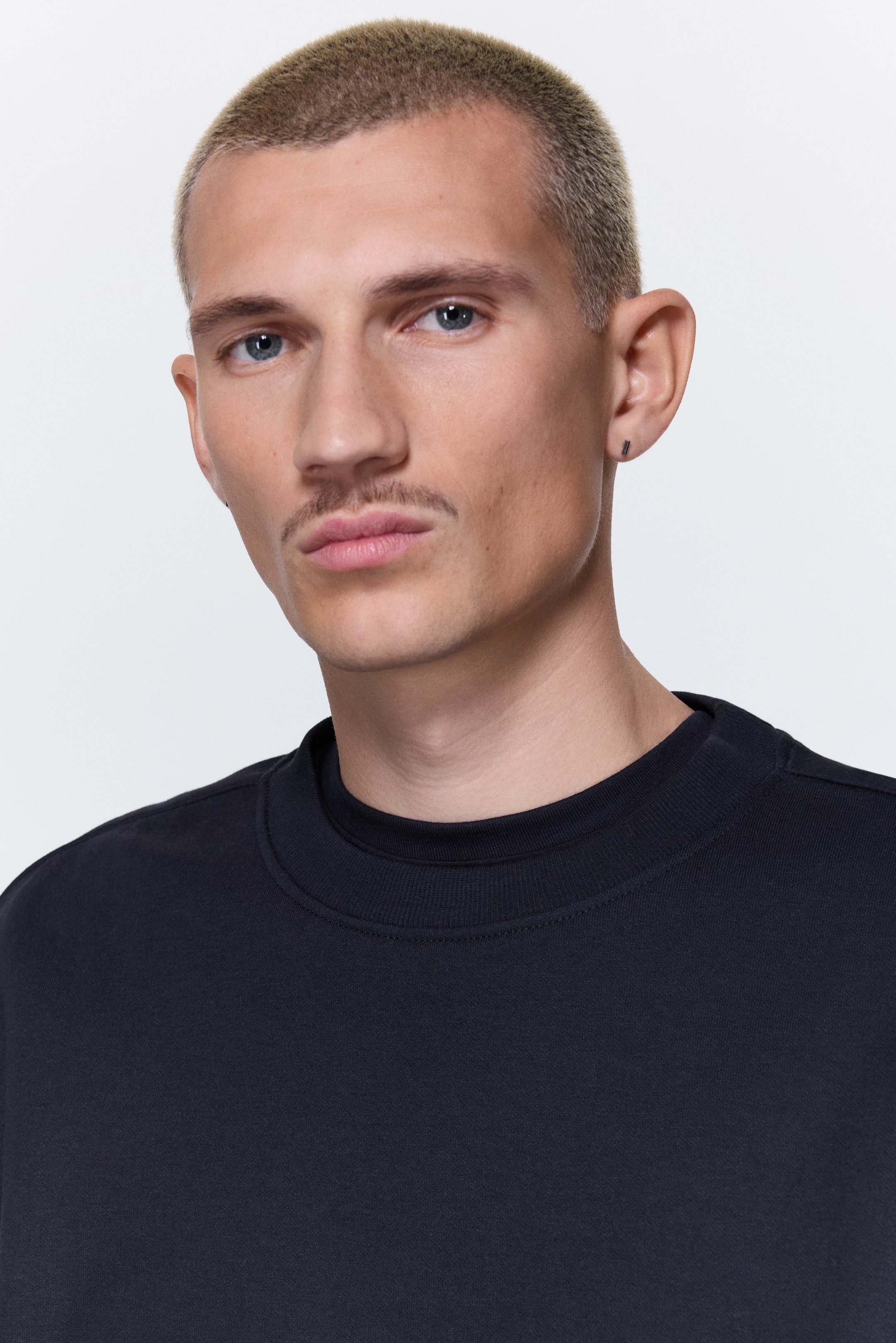 View larger image: Loose Fit Sweatshirt - Dark blue - Men | H&M 2