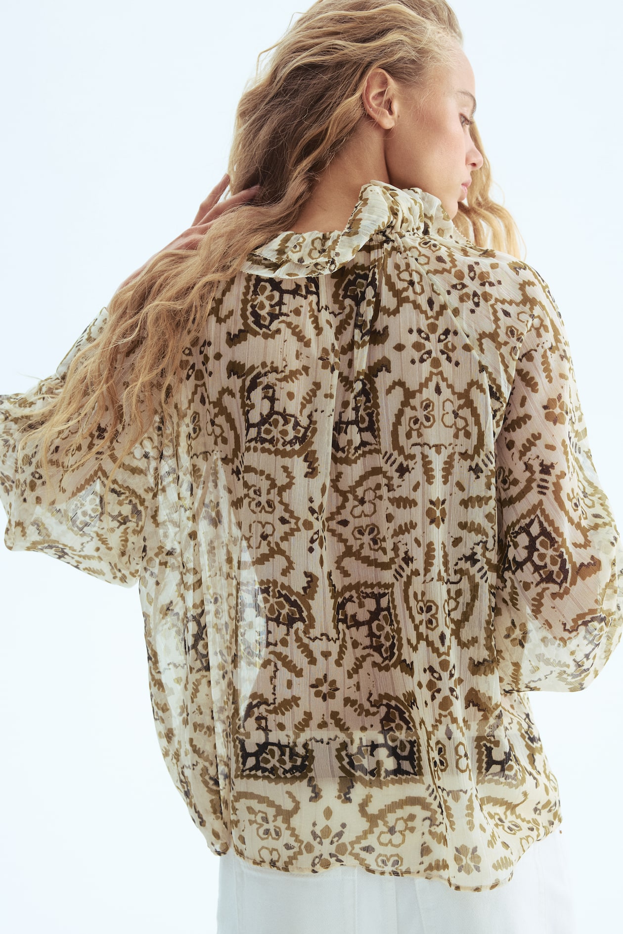 Blouse with Ruffled Collar - image 3