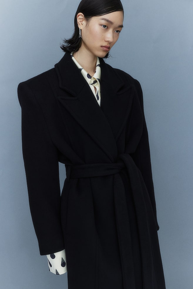 Frakke i uldblanding med bindebælte - Midnatssort - 4