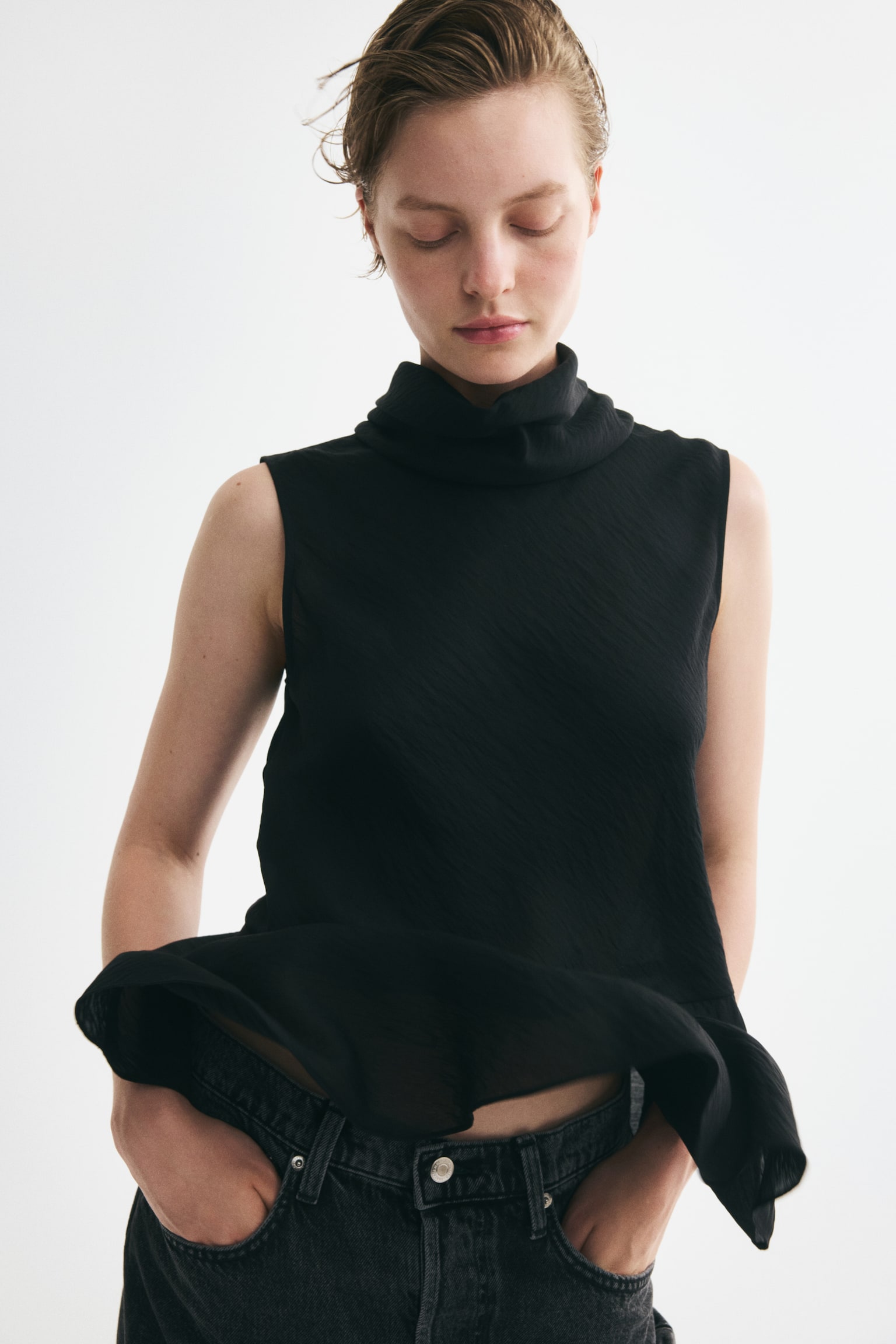Женский топ H&M Roll-Neck Peplum Top, цвет: Чёрный — фото 4