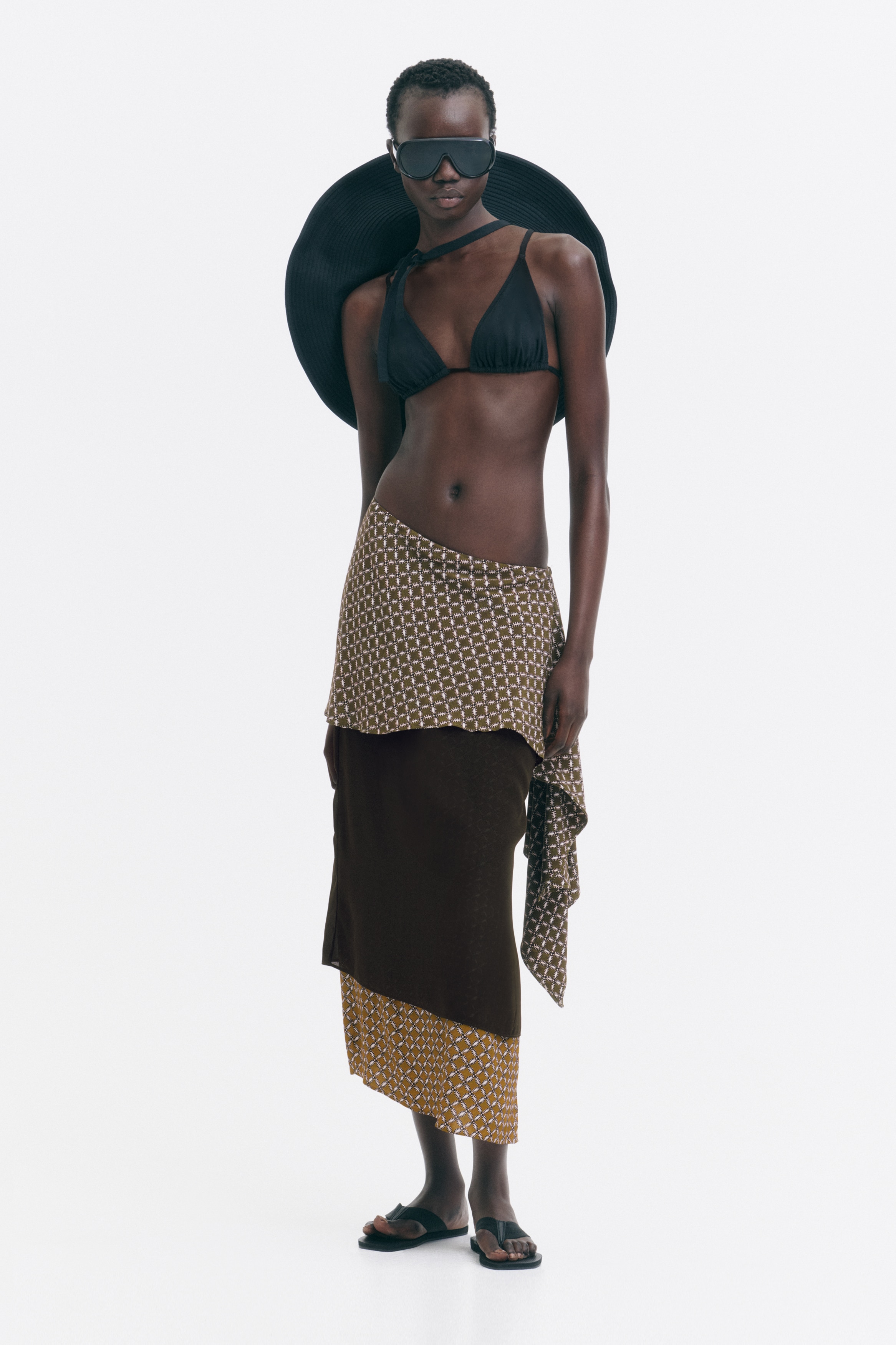 Scarf-Detail Layered SkirtModel