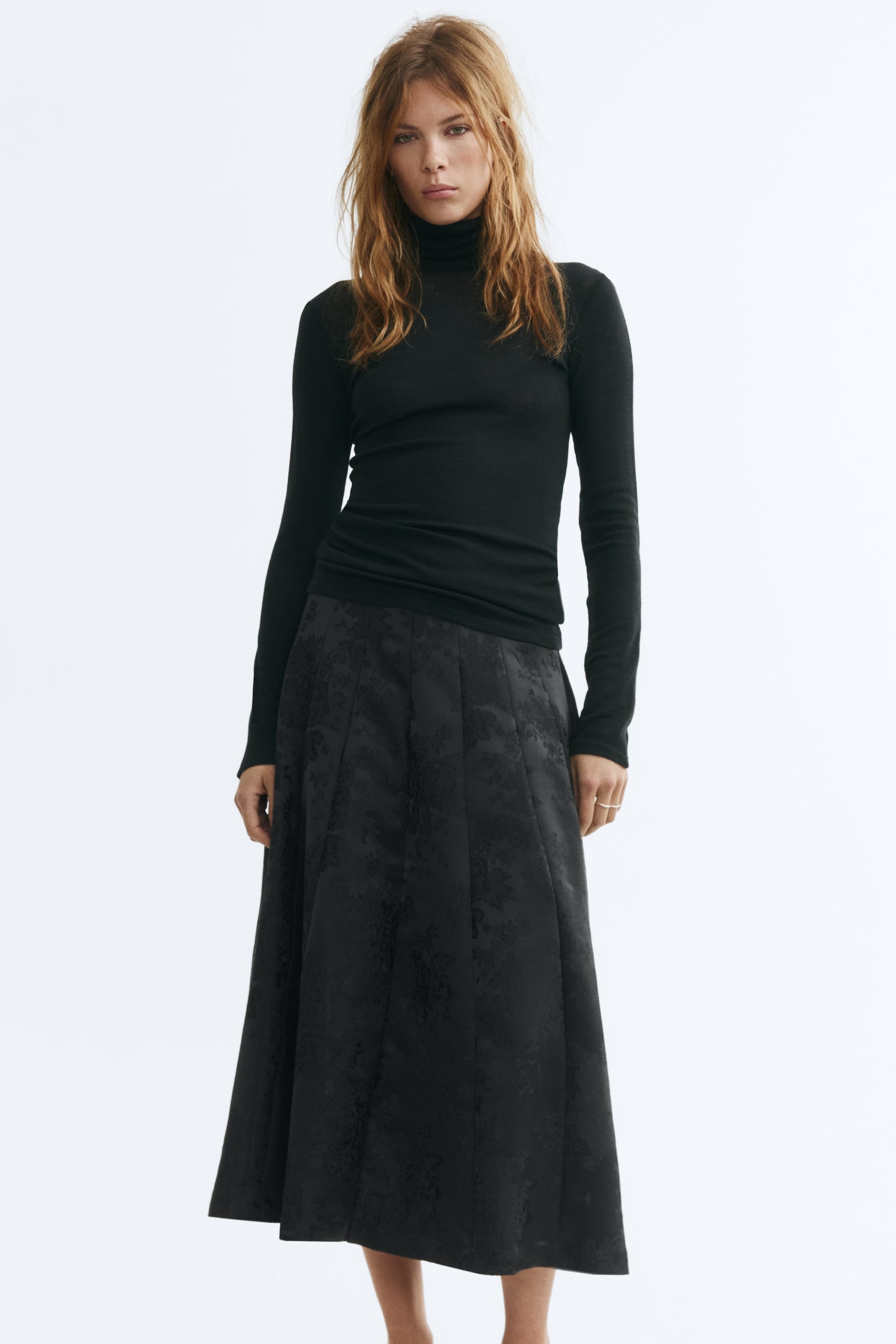 Женская юбка H&M A-Line Brocade, цвет: Чёрный — фото 3