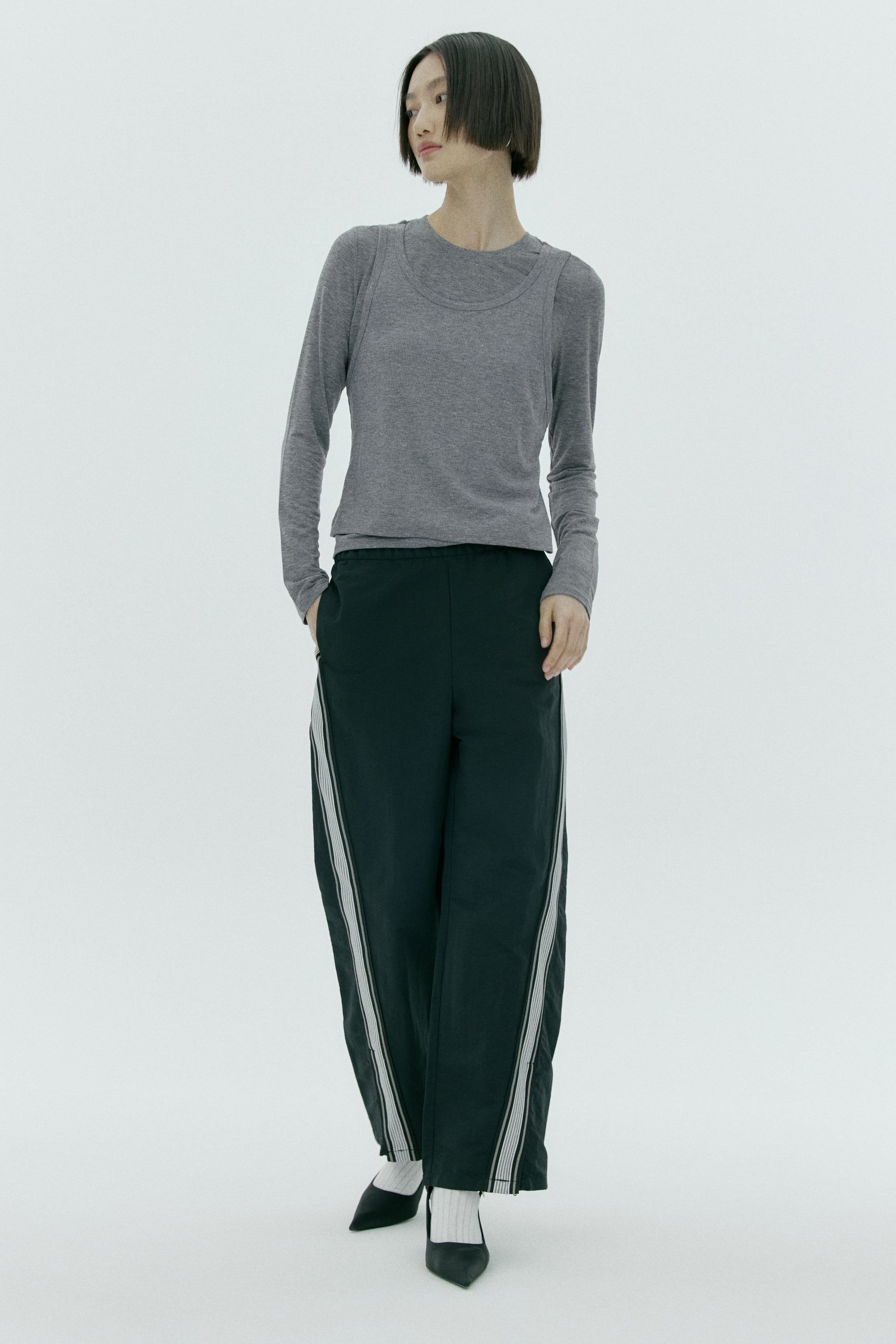 拡大画像を表示: レイヤードトップス - グレーメランジ - レディース | H&M JP 1